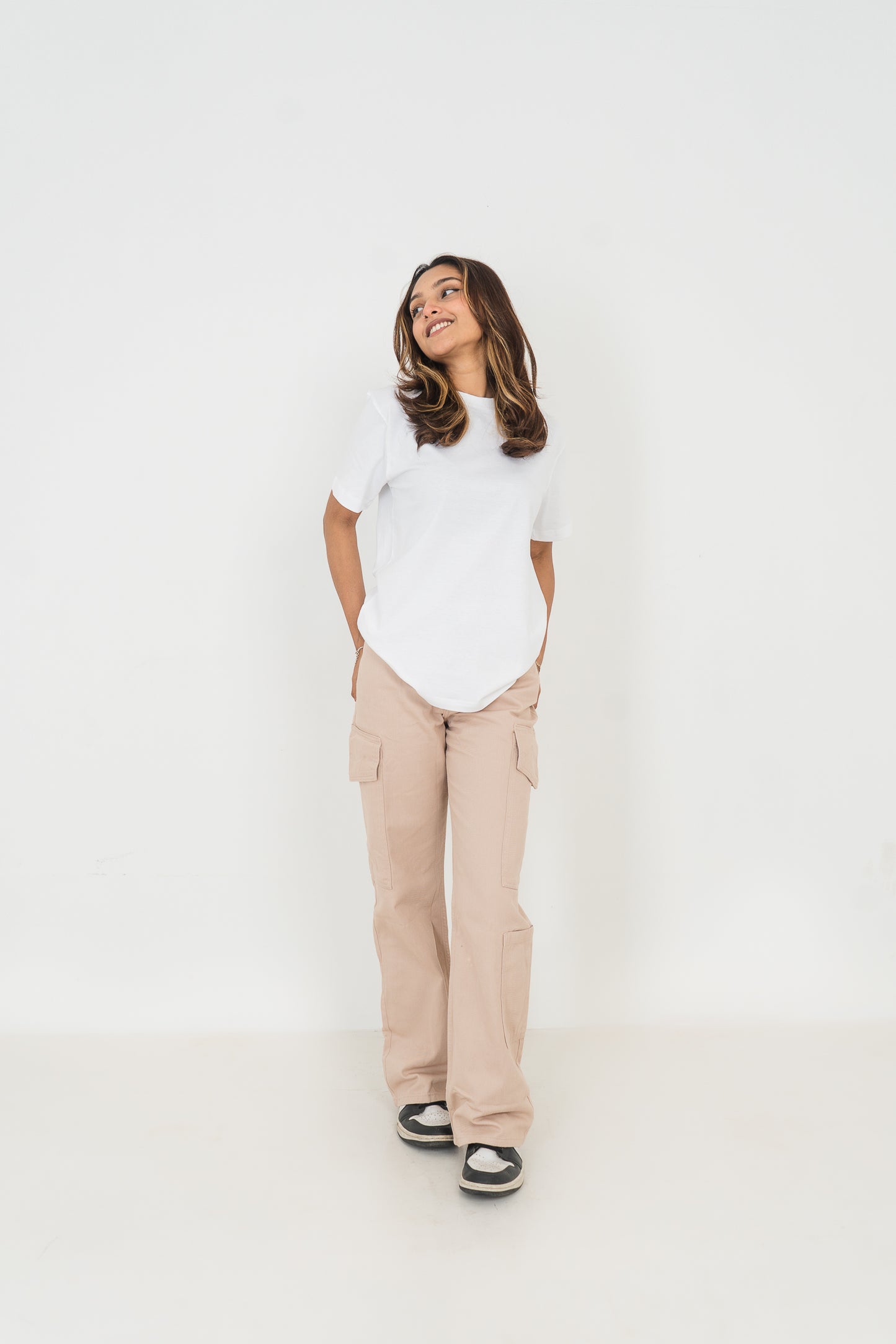 Straight Leg - Mid Rise - Cargo Pants - Beige