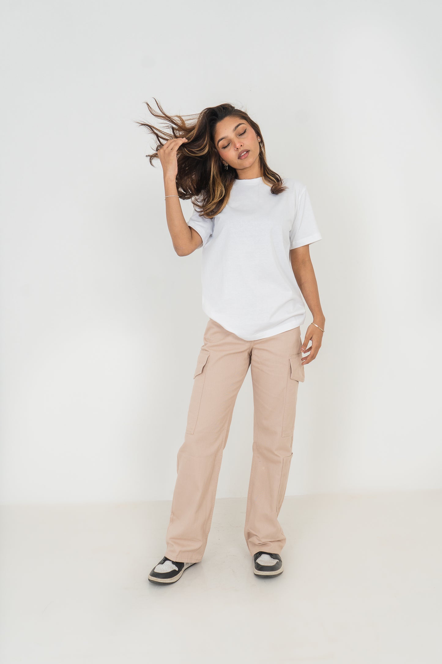 Straight Leg - Mid Rise - Cargo Pants - Beige