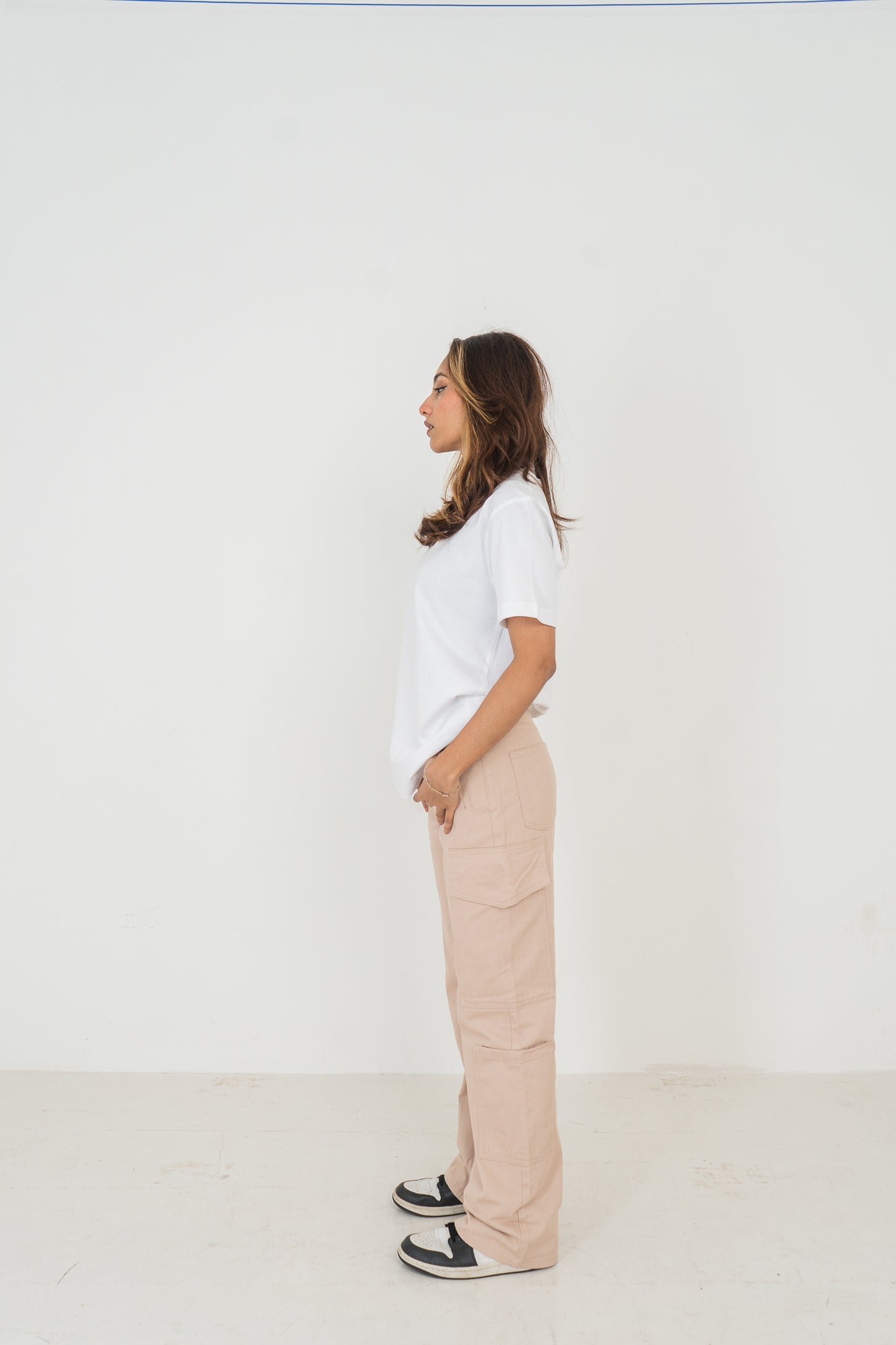 Straight Leg - Mid Rise - Cargo Pants - Beige