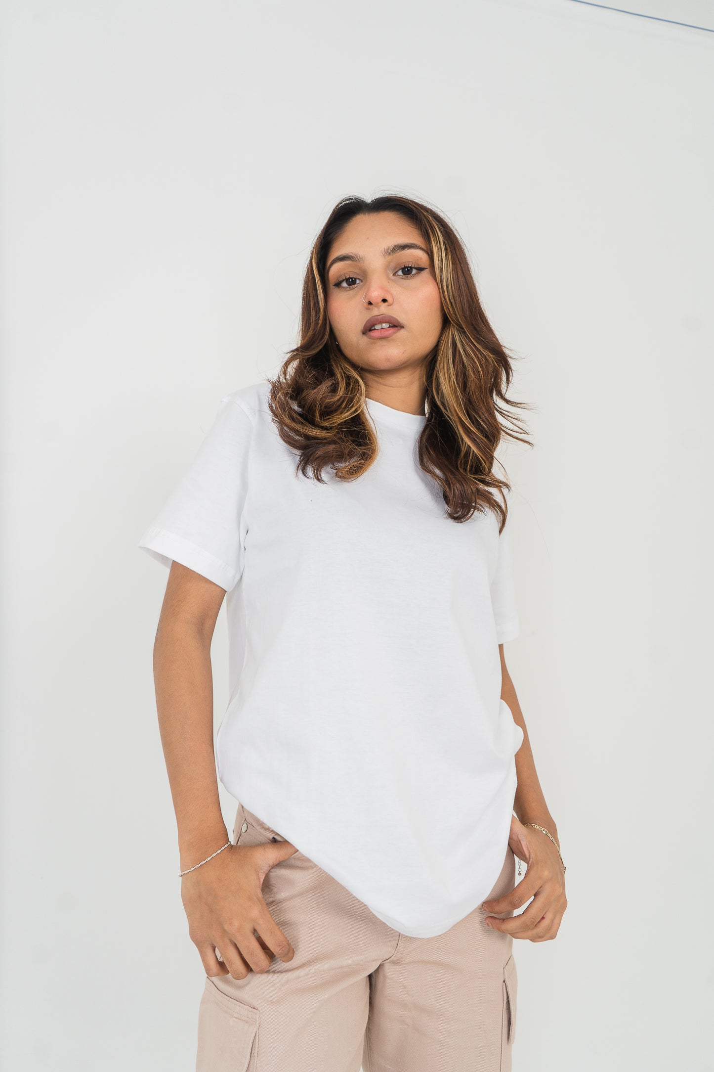Basic T-Shirt- Unisex - White