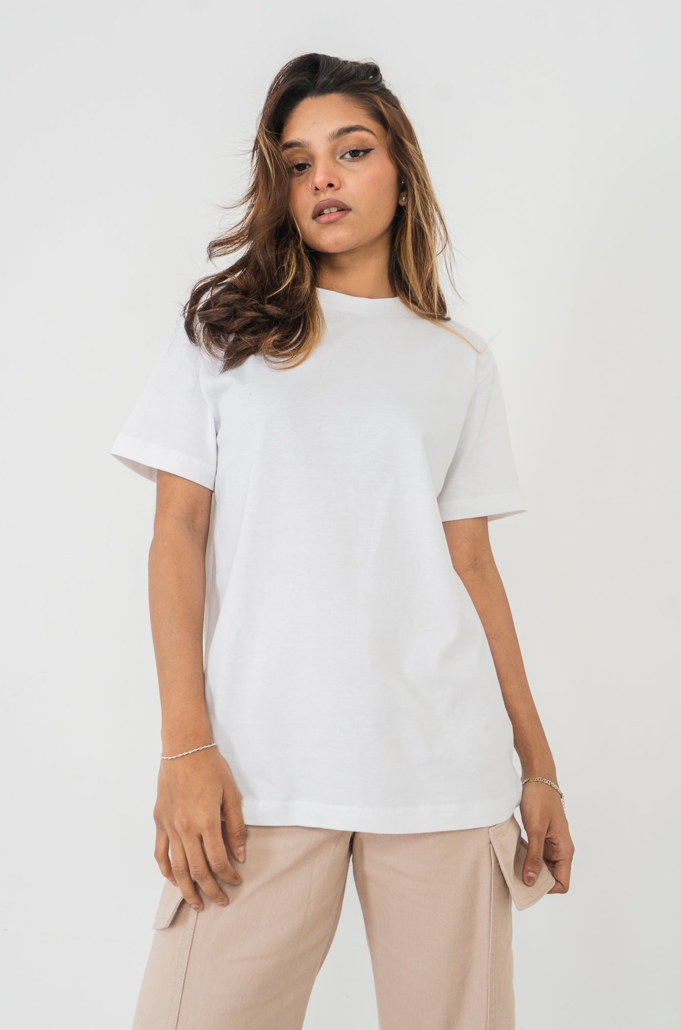 Basic T-Shirt- Unisex - White