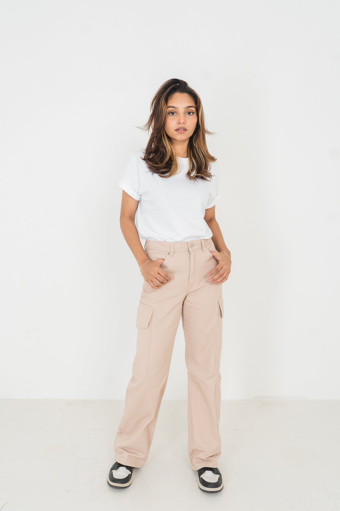 Straight Leg - Mid Rise - Cargo Pants - Beige