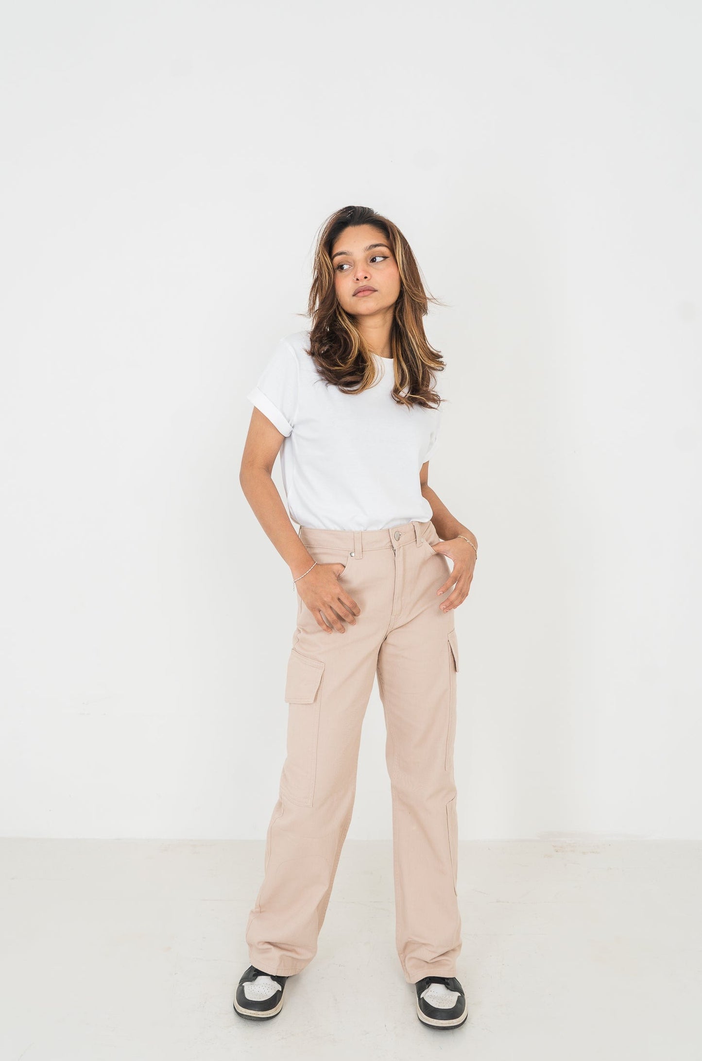 Straight Leg - Mid Rise - Cargo Pants - Beige