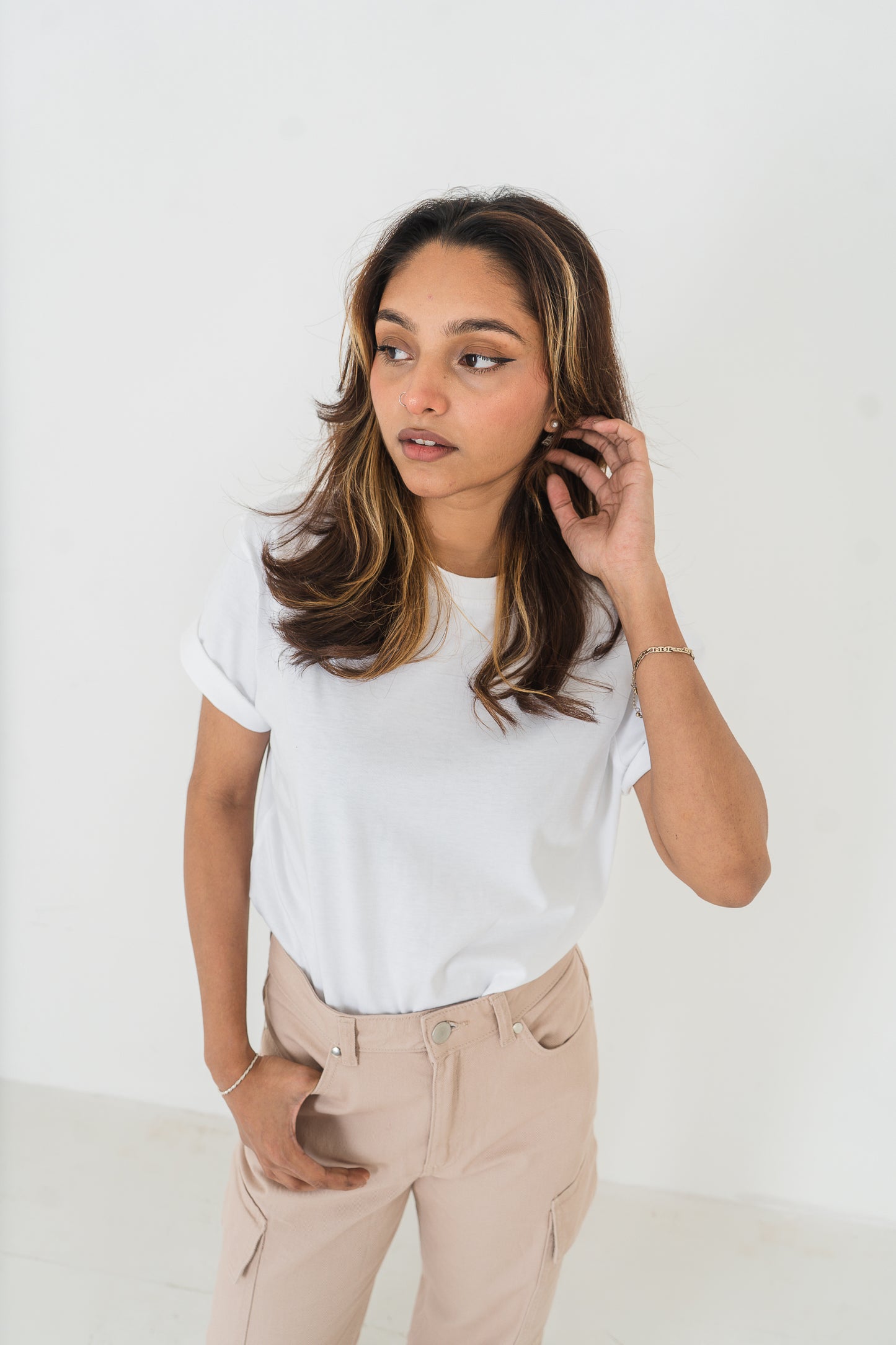 Basic T-Shirt- Unisex - White