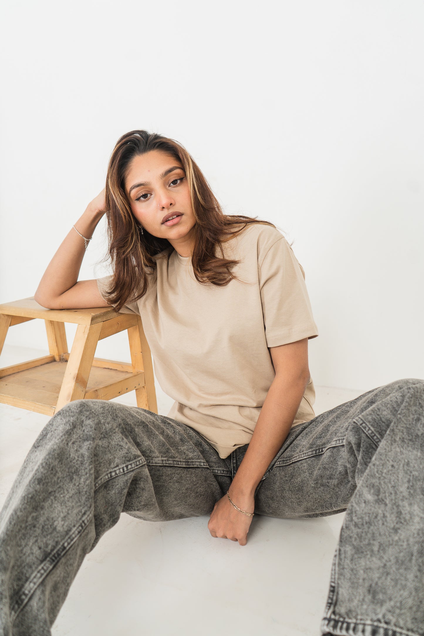 Basic T-Shirt- Unisex - Beige