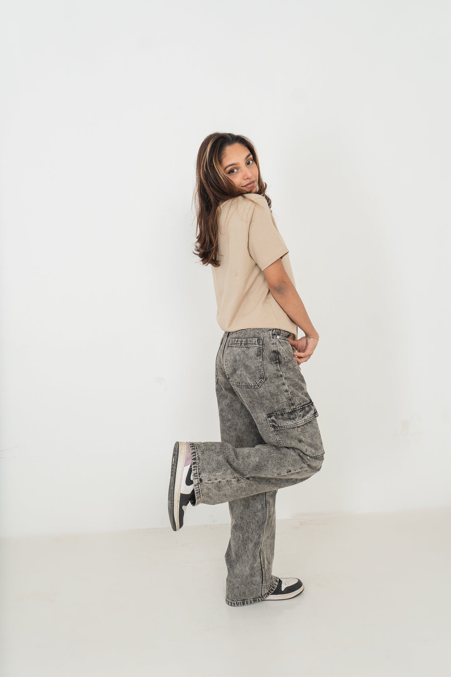 Straight Leg - Mid Rise - Cargo Pants - Ash