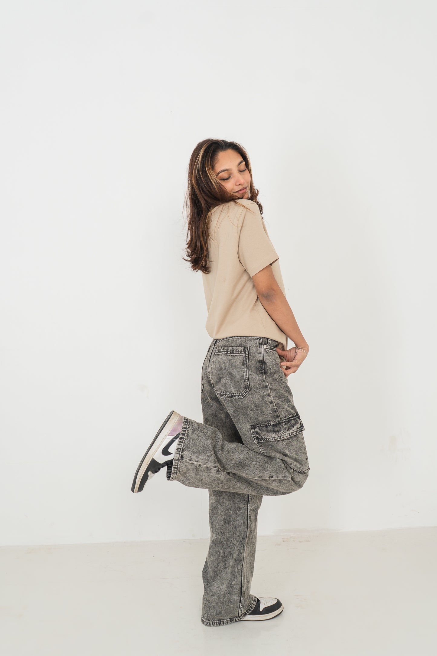 Straight Leg - Mid Rise - Cargo Pants - Ash