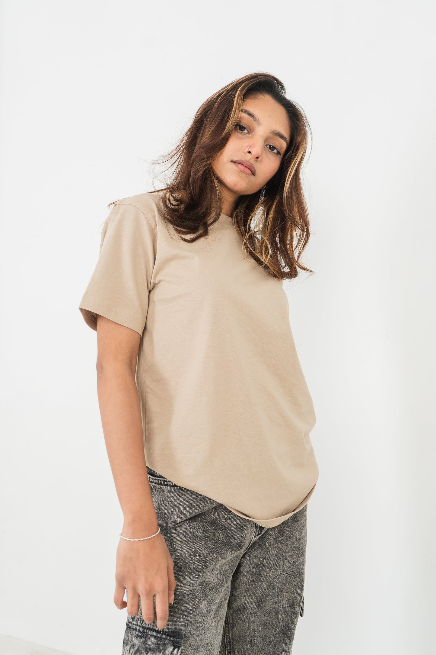 Basic T-Shirt- Unisex - Beige
