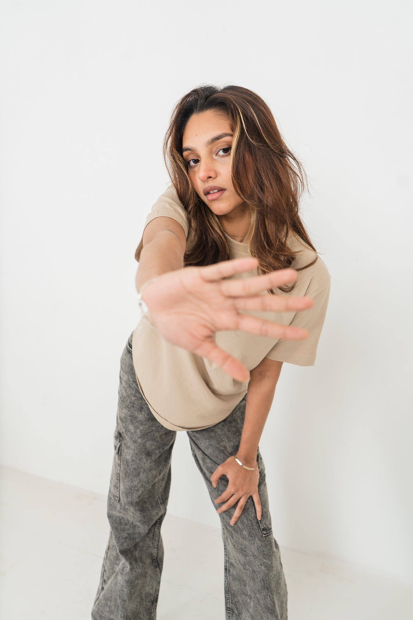 Basic T-Shirt- Unisex - Beige