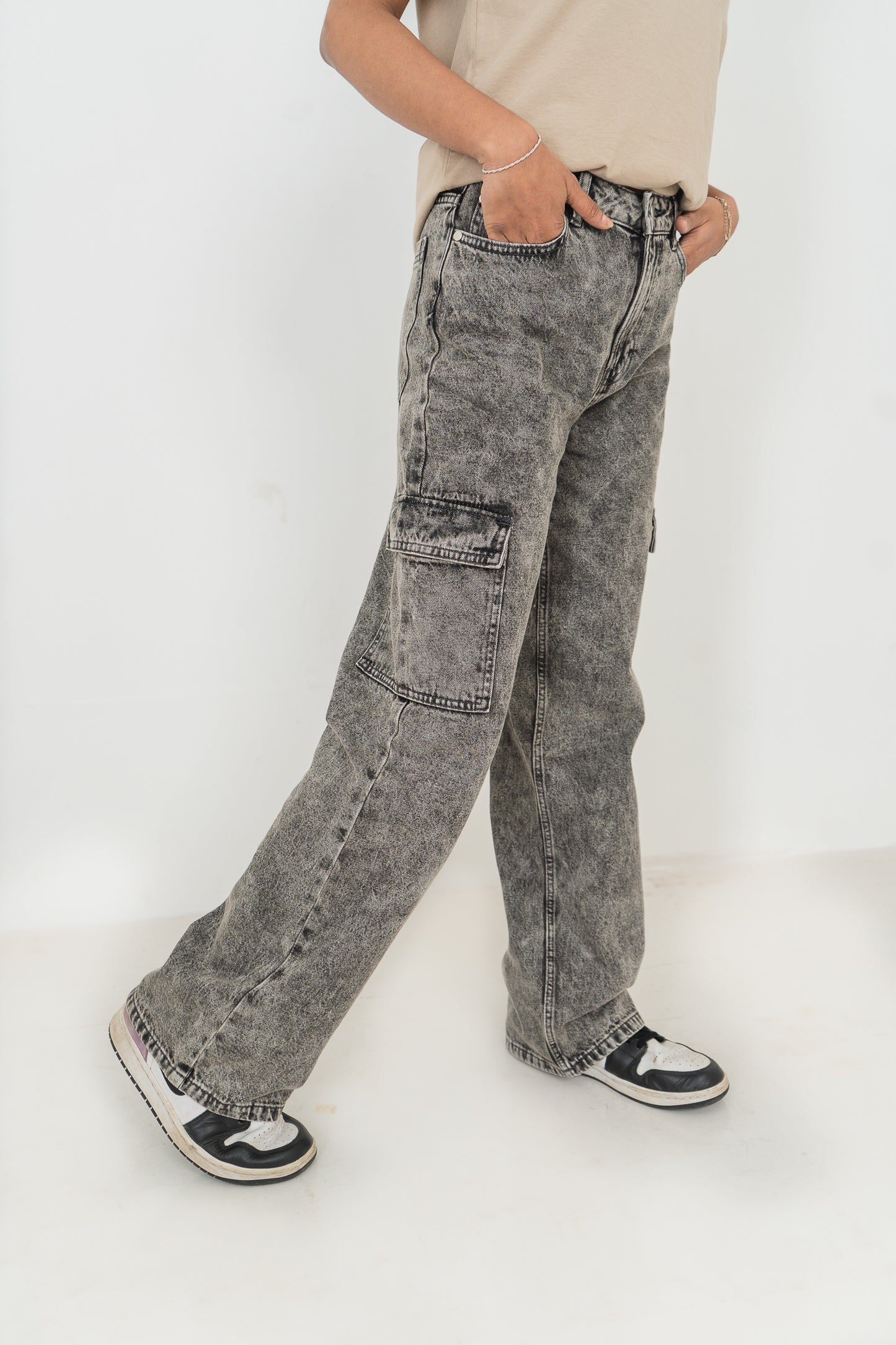 Straight Leg - Mid Rise - Cargo Pants - Ash