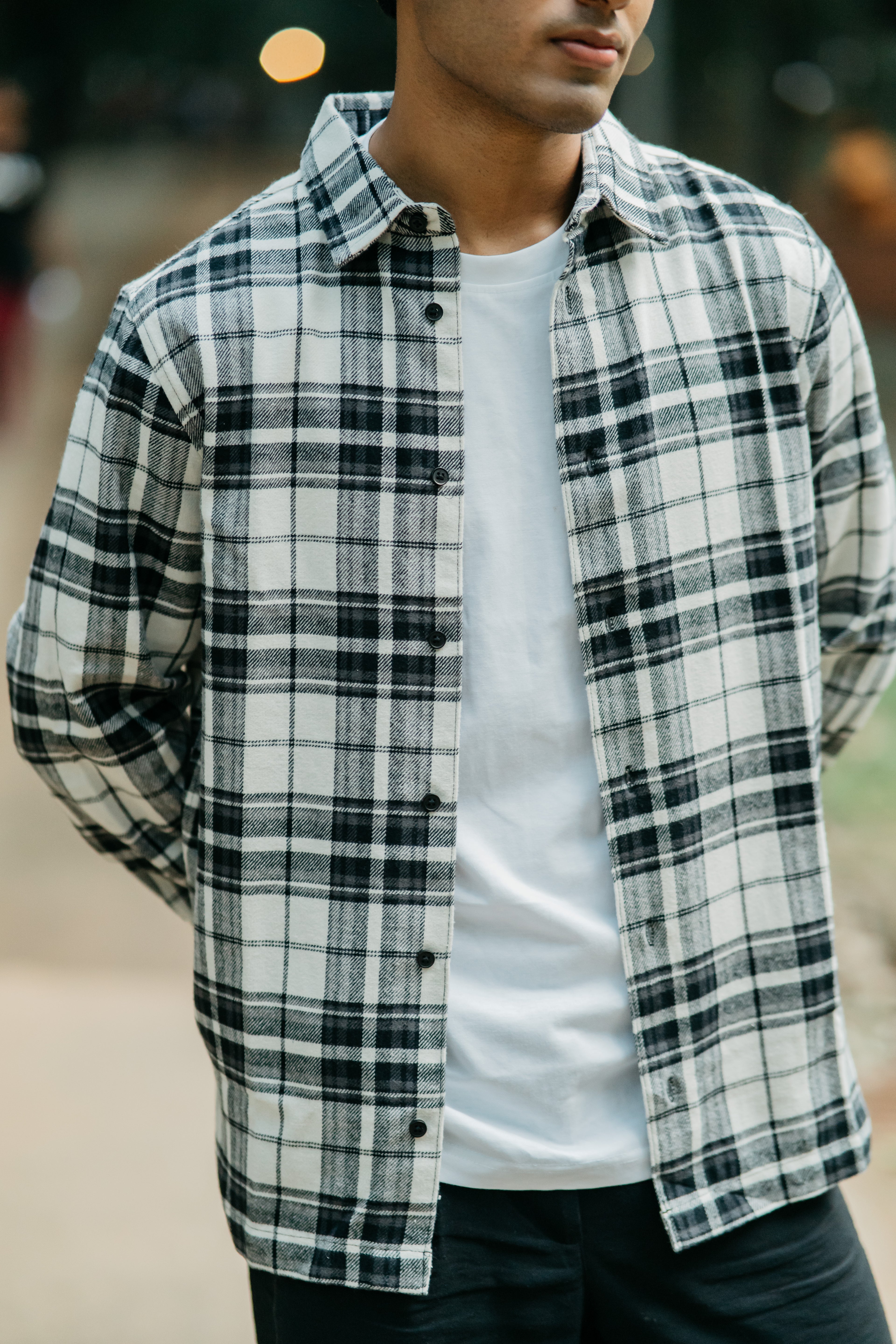 পুরুষদের জন্য ফ্লানেল শার্ট - কালো এবং সাদা