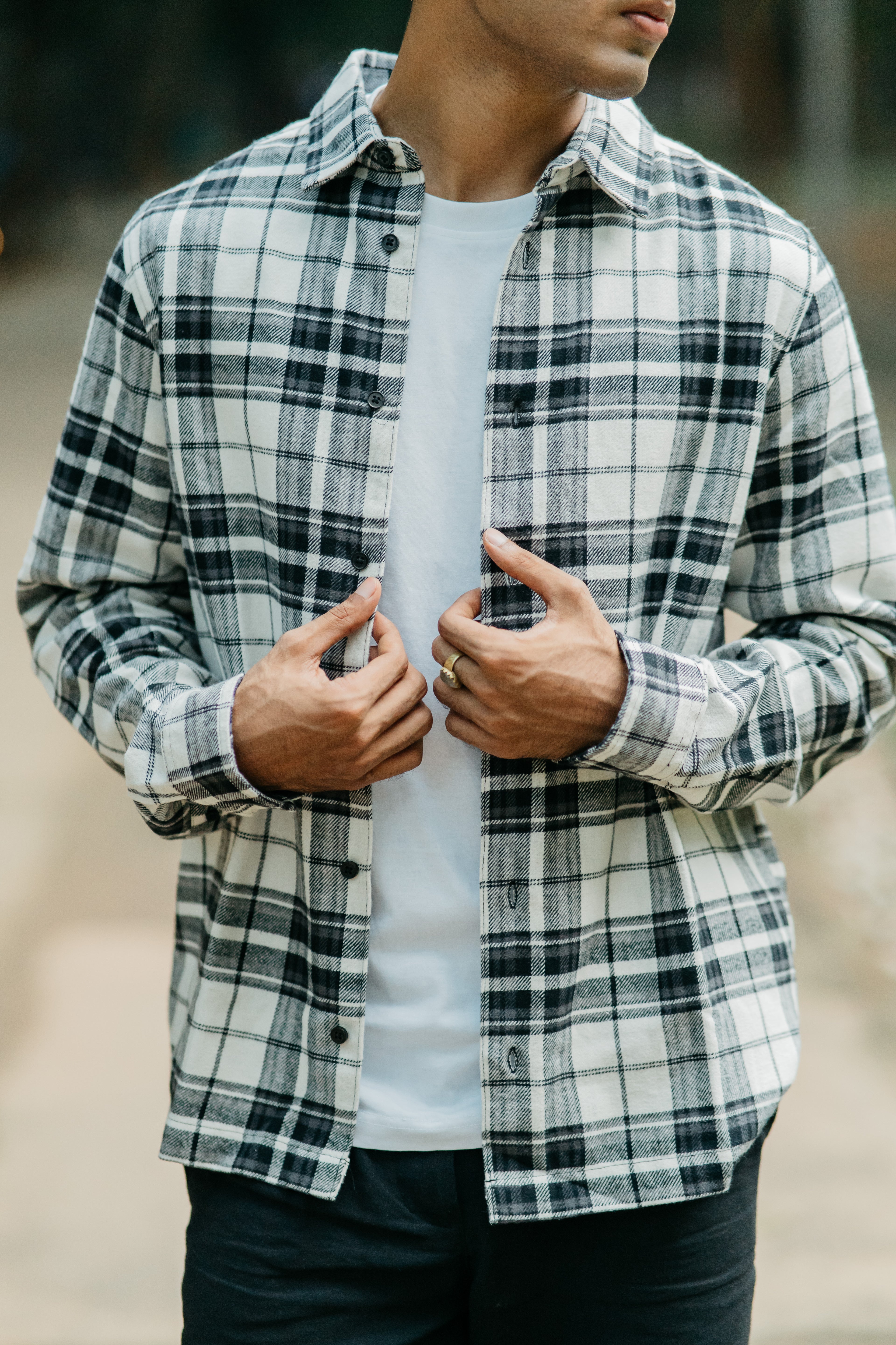 পুরুষদের জন্য ফ্লানেল শার্ট - কালো এবং সাদা