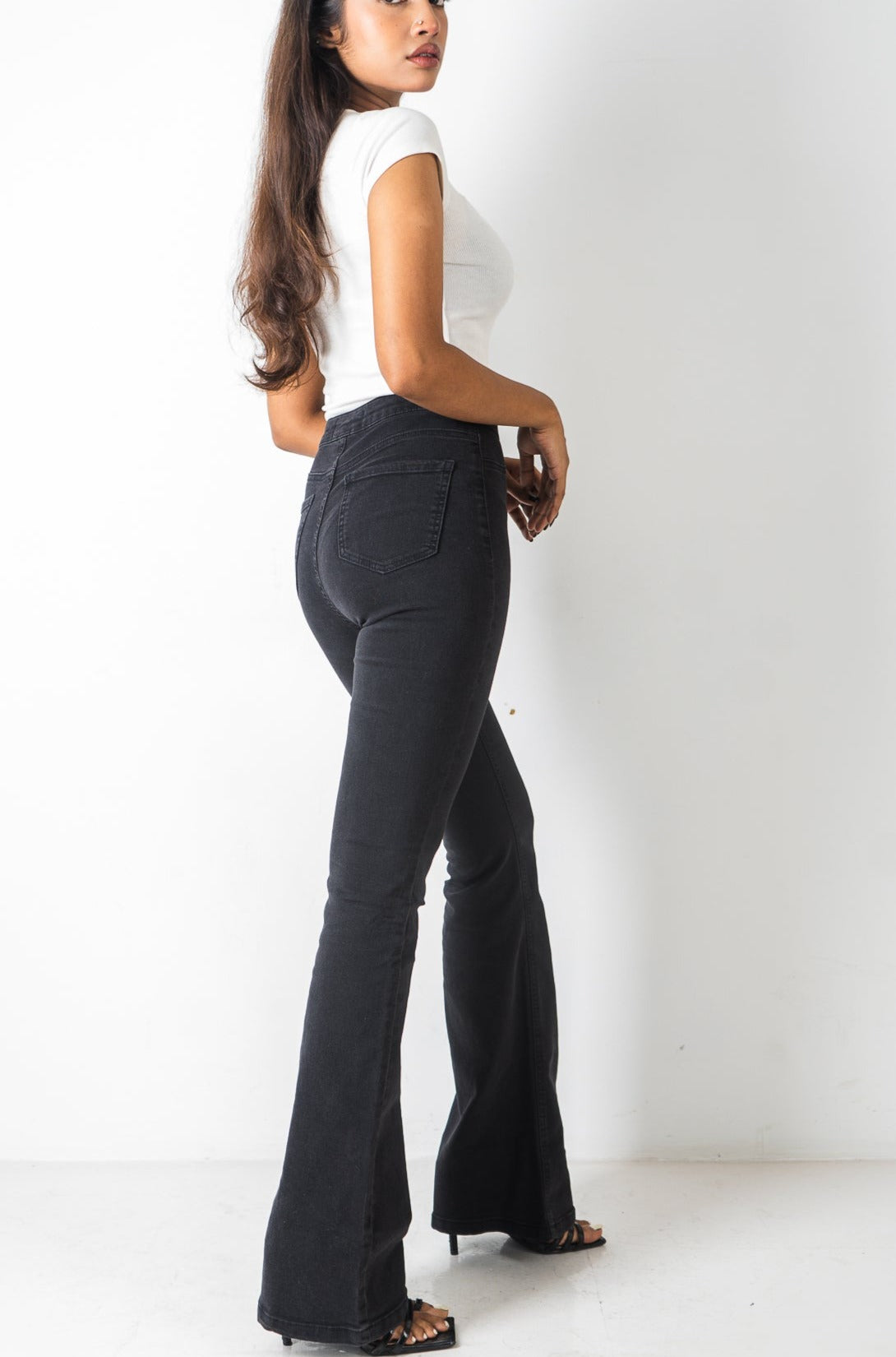 Flared Jeans - Bootcut - High Waist Black Denim