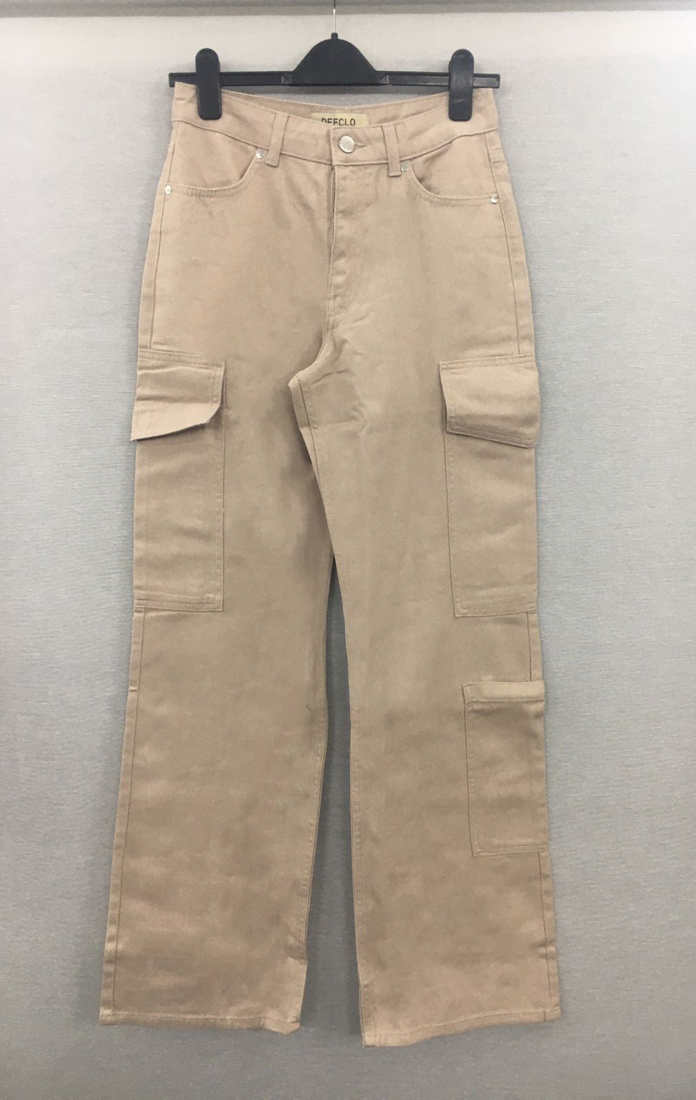 Straight Leg - Mid Rise - Cargo Pants - Beige