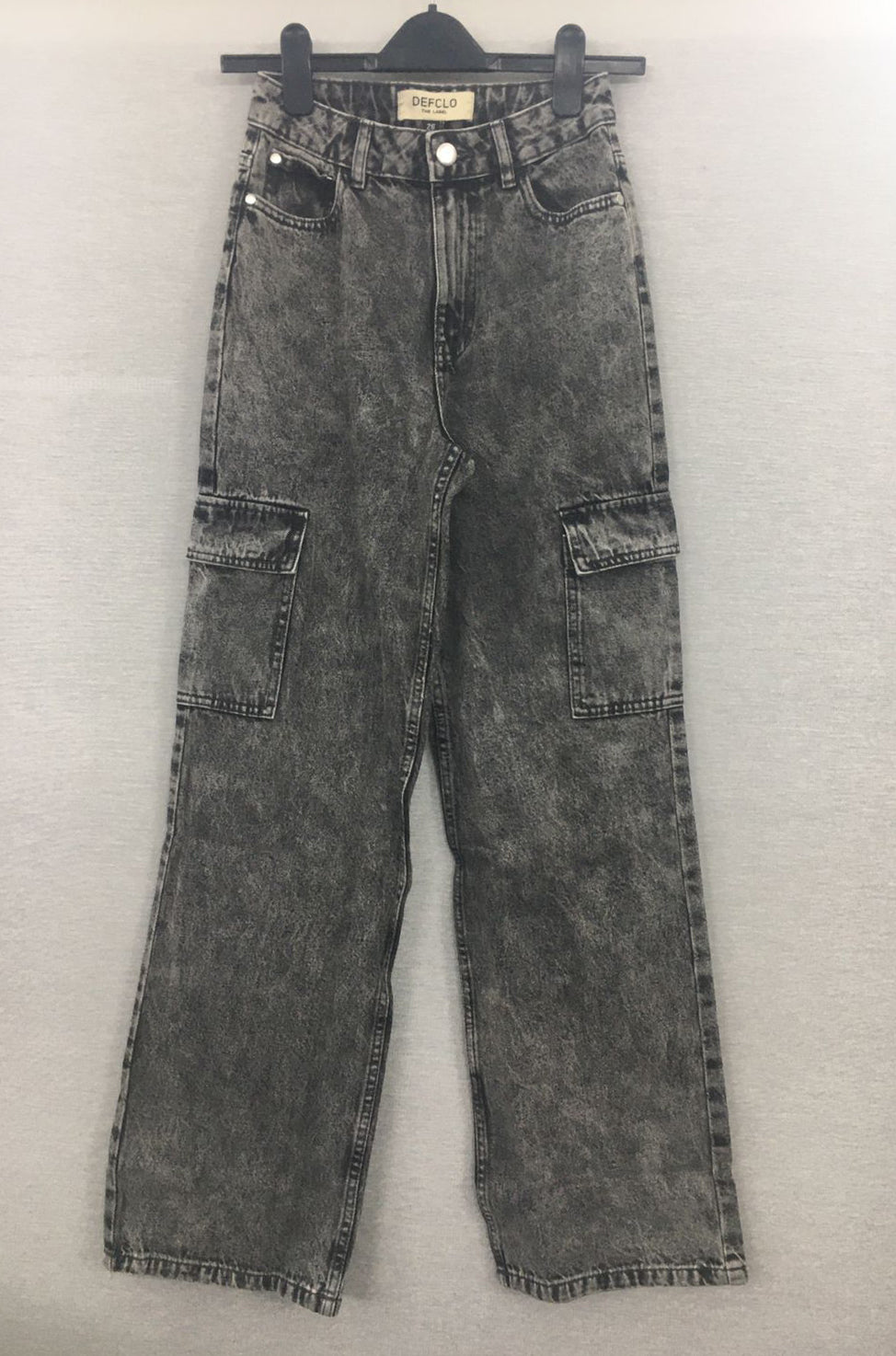 Straight Leg - Mid Rise - Cargo Pants - Ash