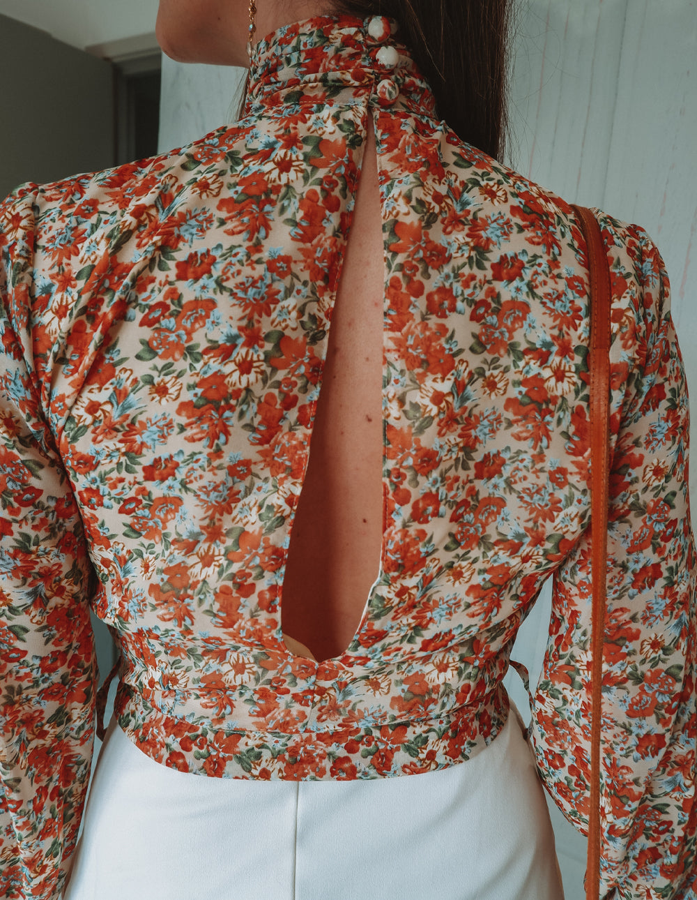 Bsidd Loves Beautiful knotty floral top attached to a solid off white skirt 4