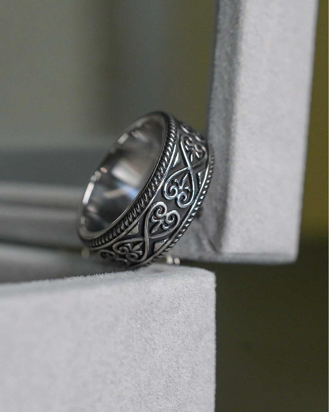 Arabesque Ring