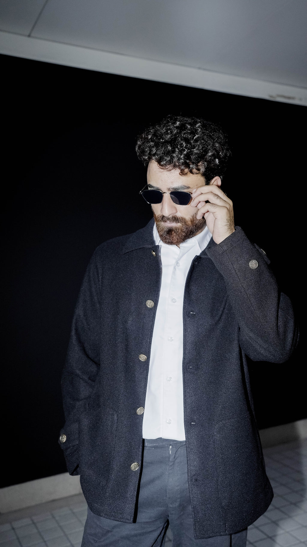 Kieran Coat Deluxe for Men - Noir  - Decorative Golden Buttons