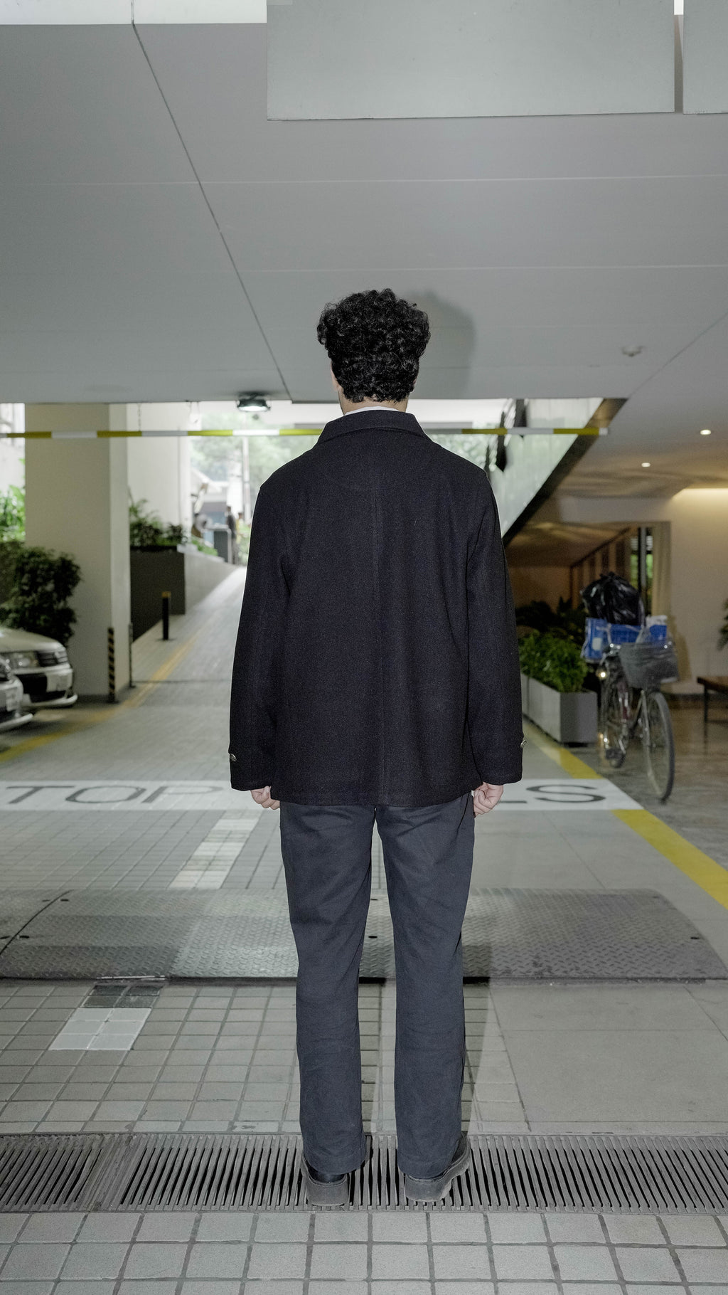 Kieran Coat Deluxe for Men - Noir  - Decorative Golden Buttons