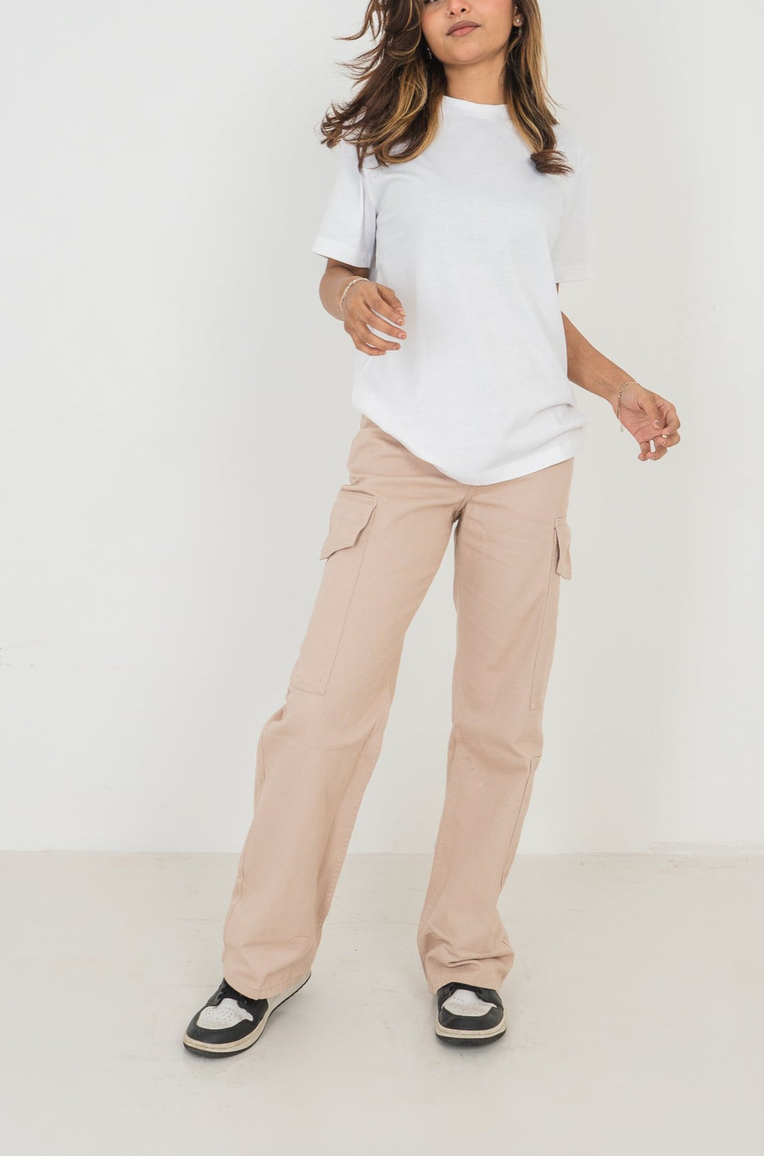 Straight Leg - Mid Rise - Cargo Pants - Beige