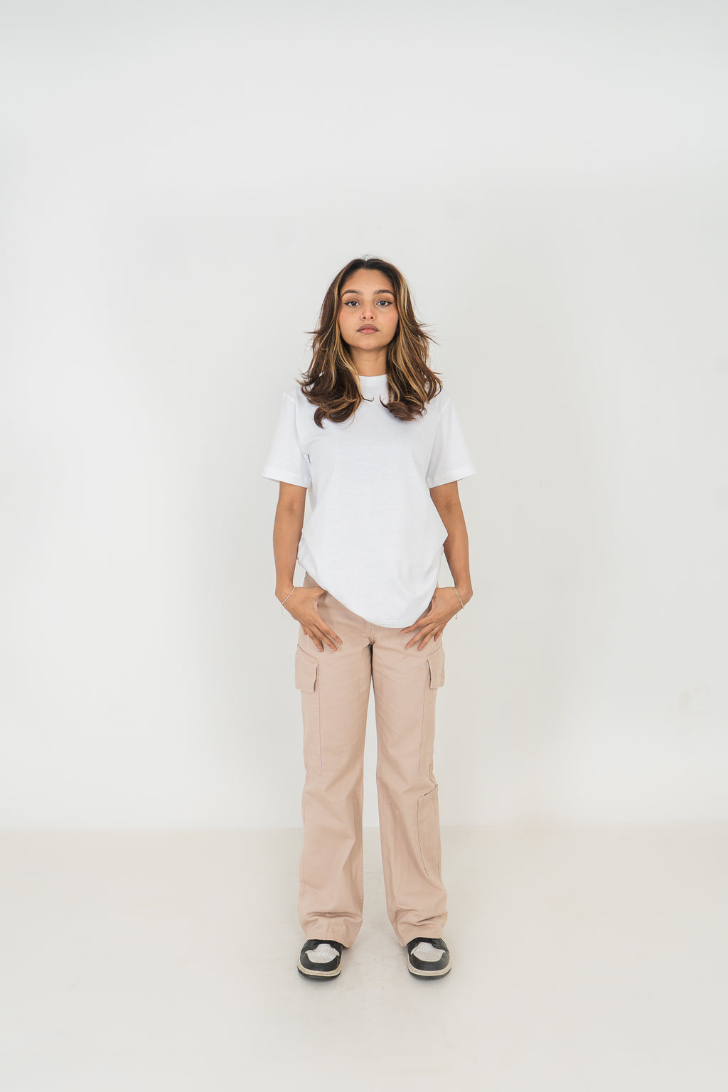 Straight Leg - Mid Rise - Cargo Pants - Beige