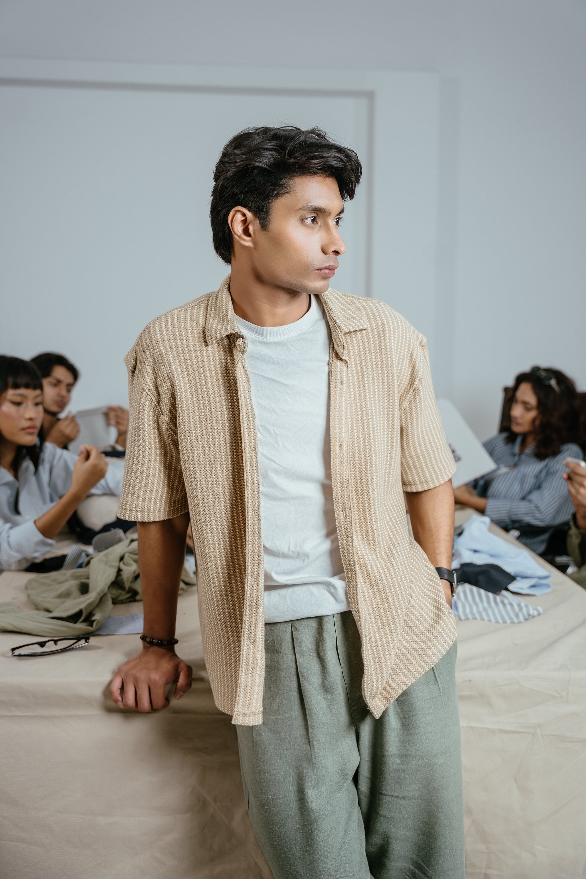 পুরুষদের জন্য লম্বা হাতা শার্ট - জলপাই সাদা স্ট্রাইপ 