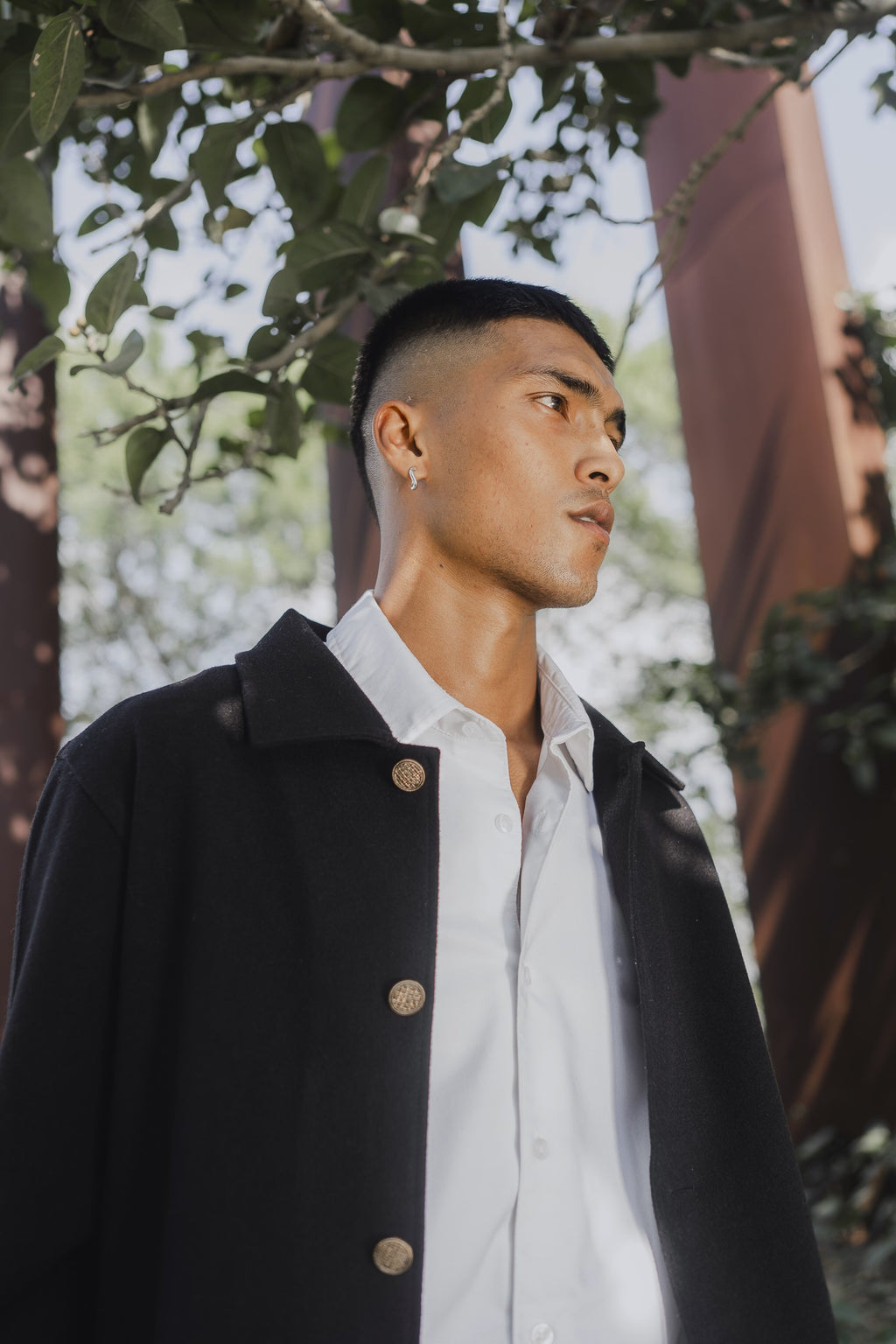 Kieran Coat Deluxe for Men - Noir  - Decorative Golden Buttons