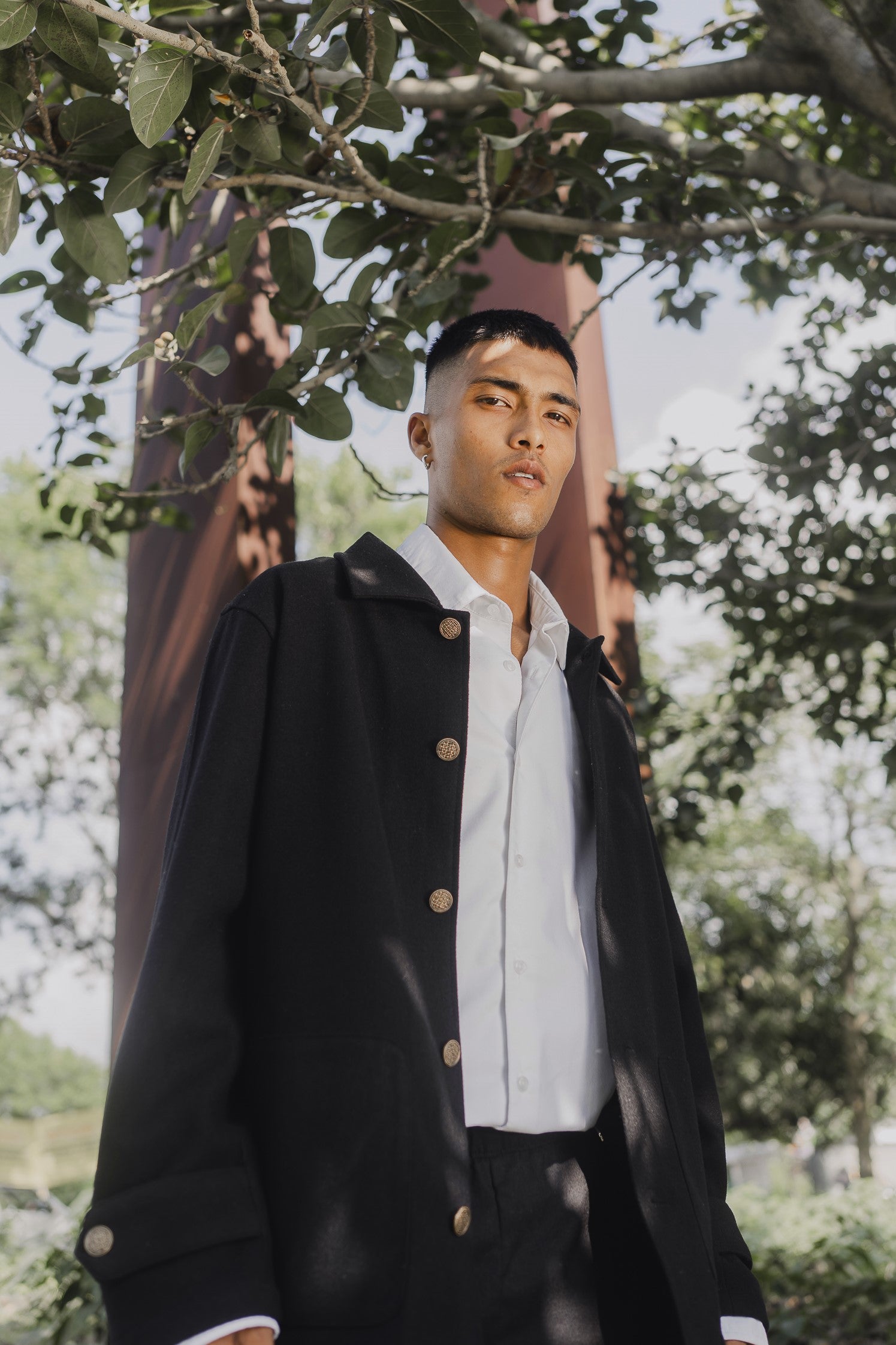 Kieran Coat Deluxe for Men - Noir  - Decorative Golden Buttons