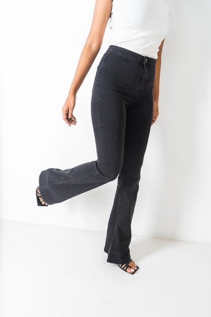 Flared Jeans - Bootcut - High Waist Black Denim