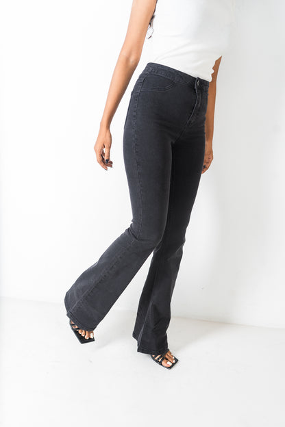 Flared Jeans - Bootcut - High Waist Black Denim