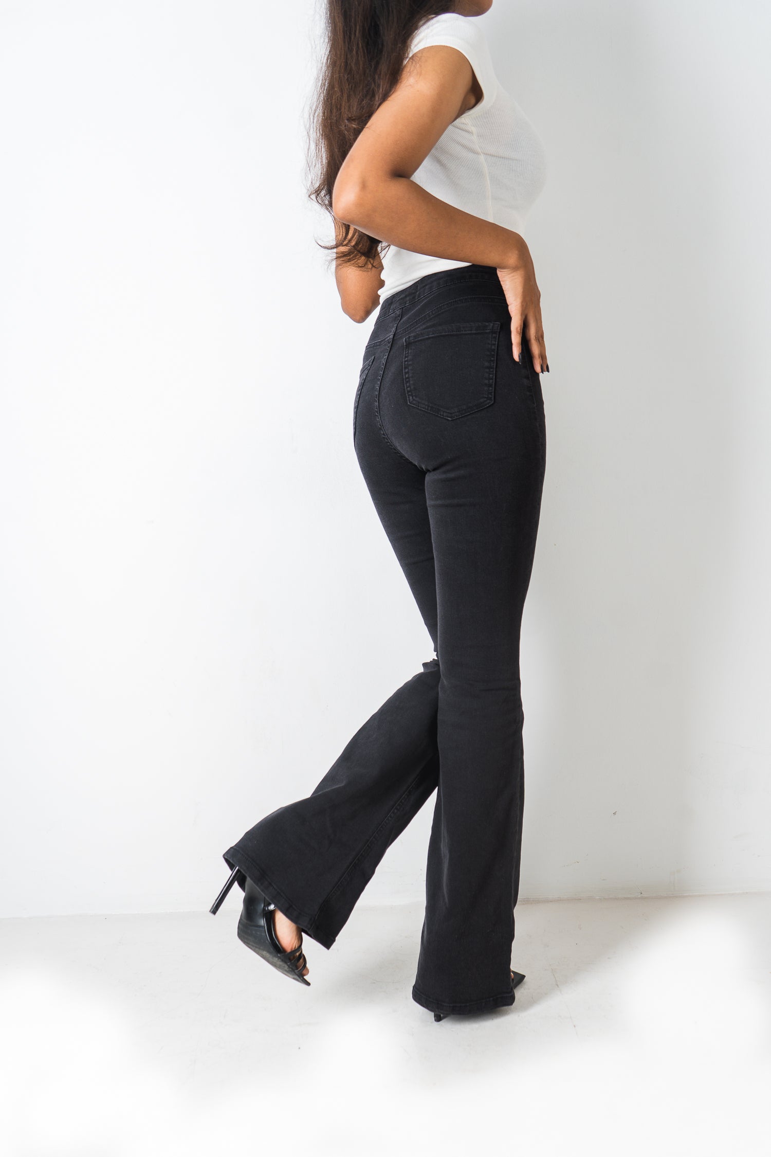 Flared Jeans - Bootcut - High Waist Black Denim