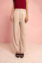 প্লিটেড হাই কোমর - মহিলাদের জন্য স্ট্রেইট লেগ প্যান্ট - হালকা বাদামী 