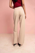 প্লিটেড হাই কোমর - মহিলাদের জন্য স্ট্রেইট লেগ প্যান্ট - হালকা বাদামী 