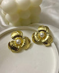 Big Flower Stud with Pearl