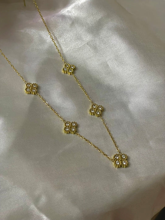 5-Clover Zircon Necklace