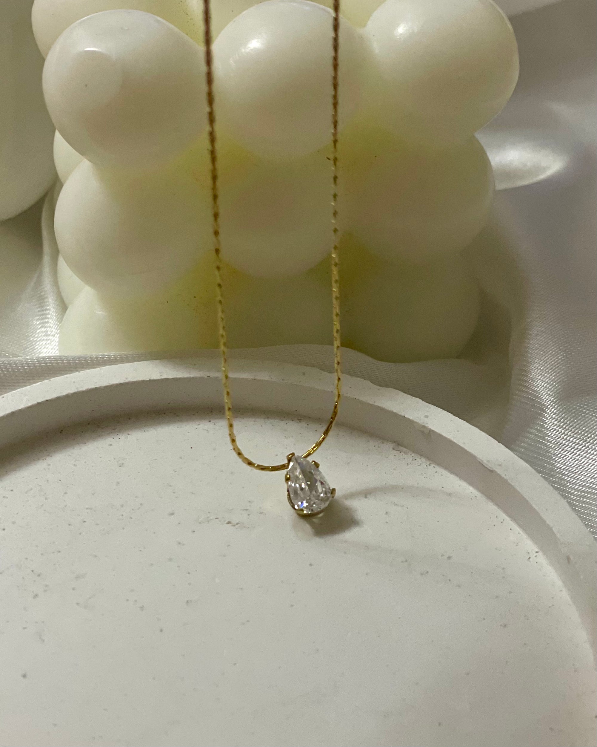 Dainty Water Drop Zircon Pendant