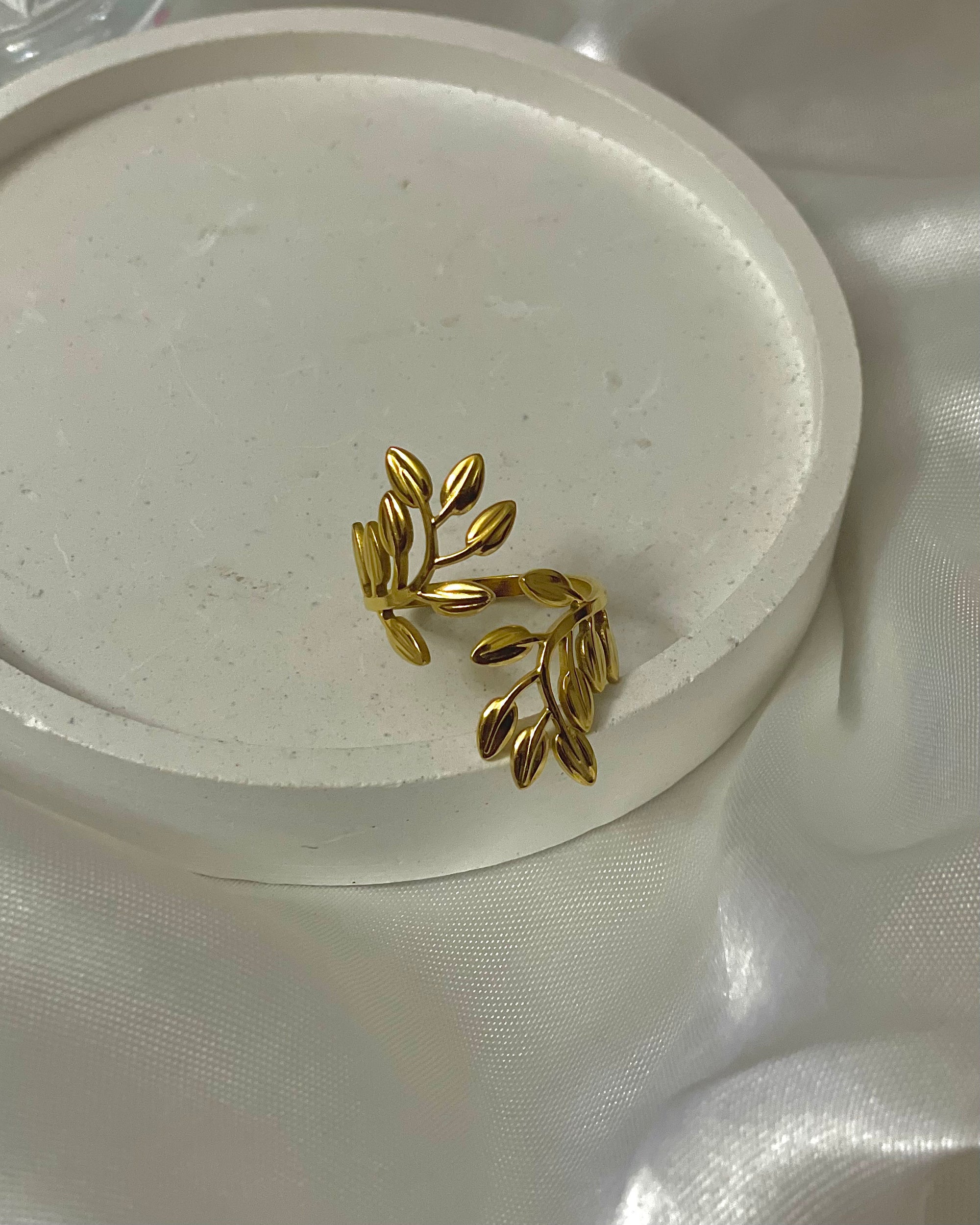 Twisted Leaf Ring