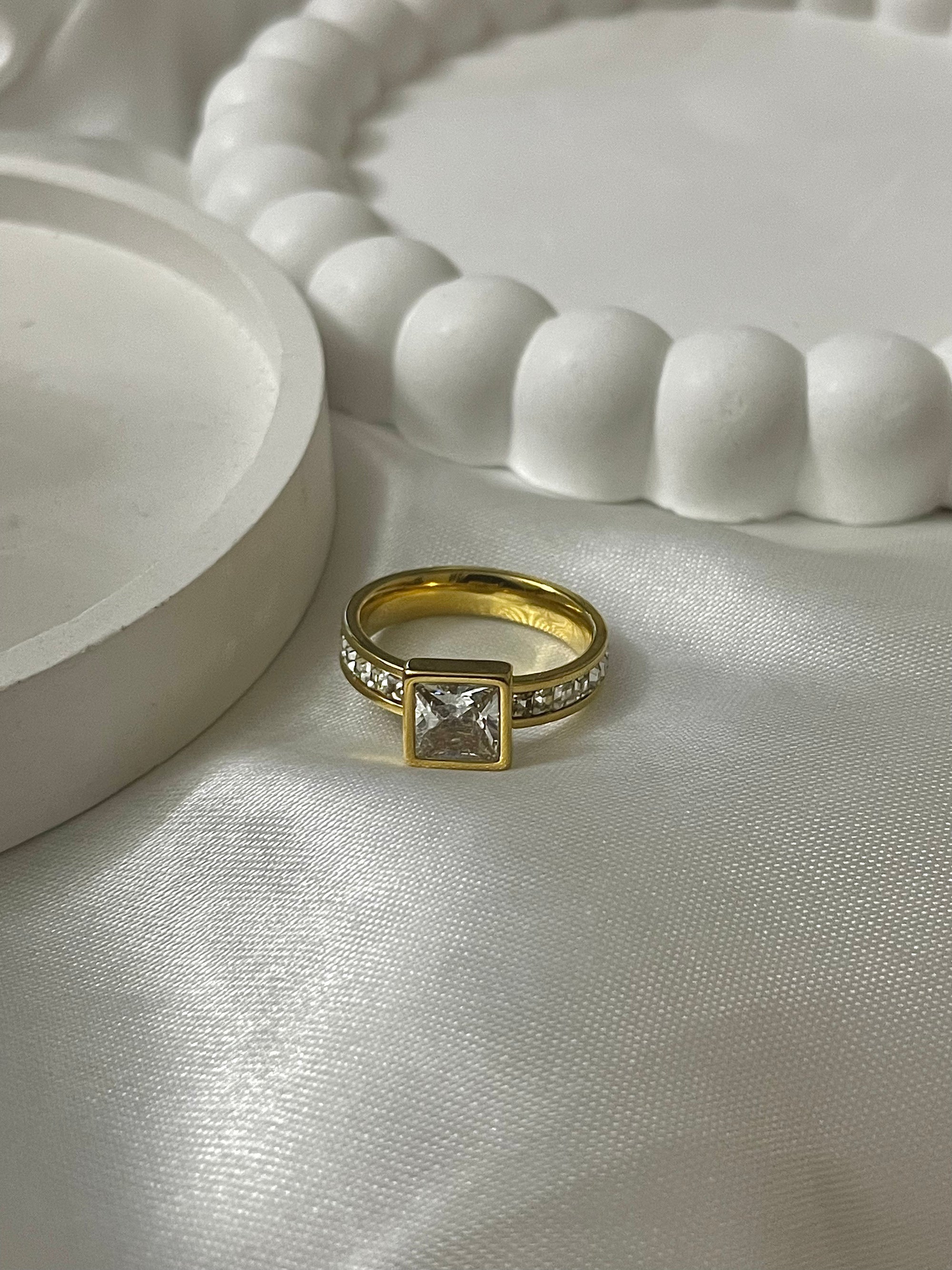 Gold Zircon Ring