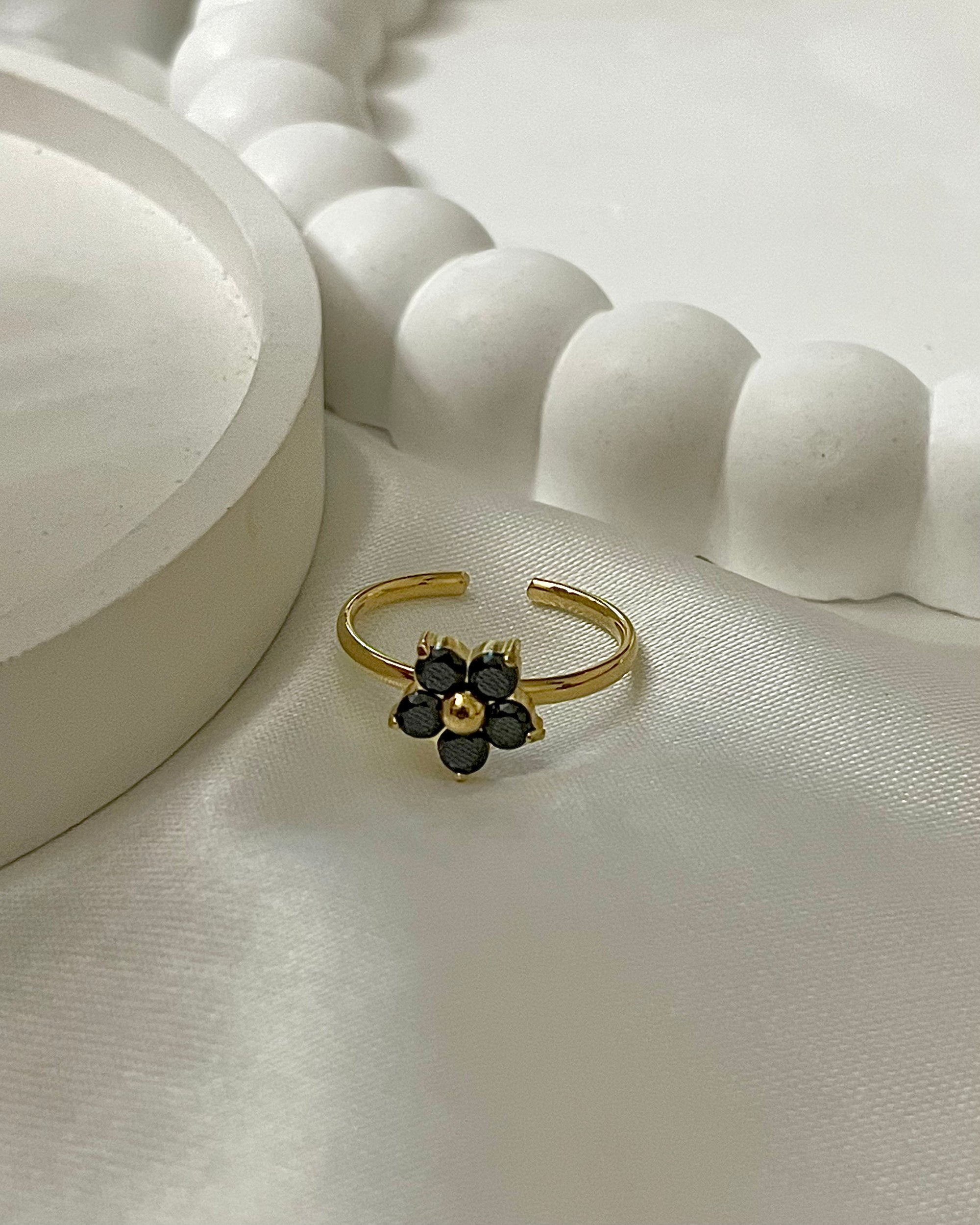 Flower Ring - Black Zircon