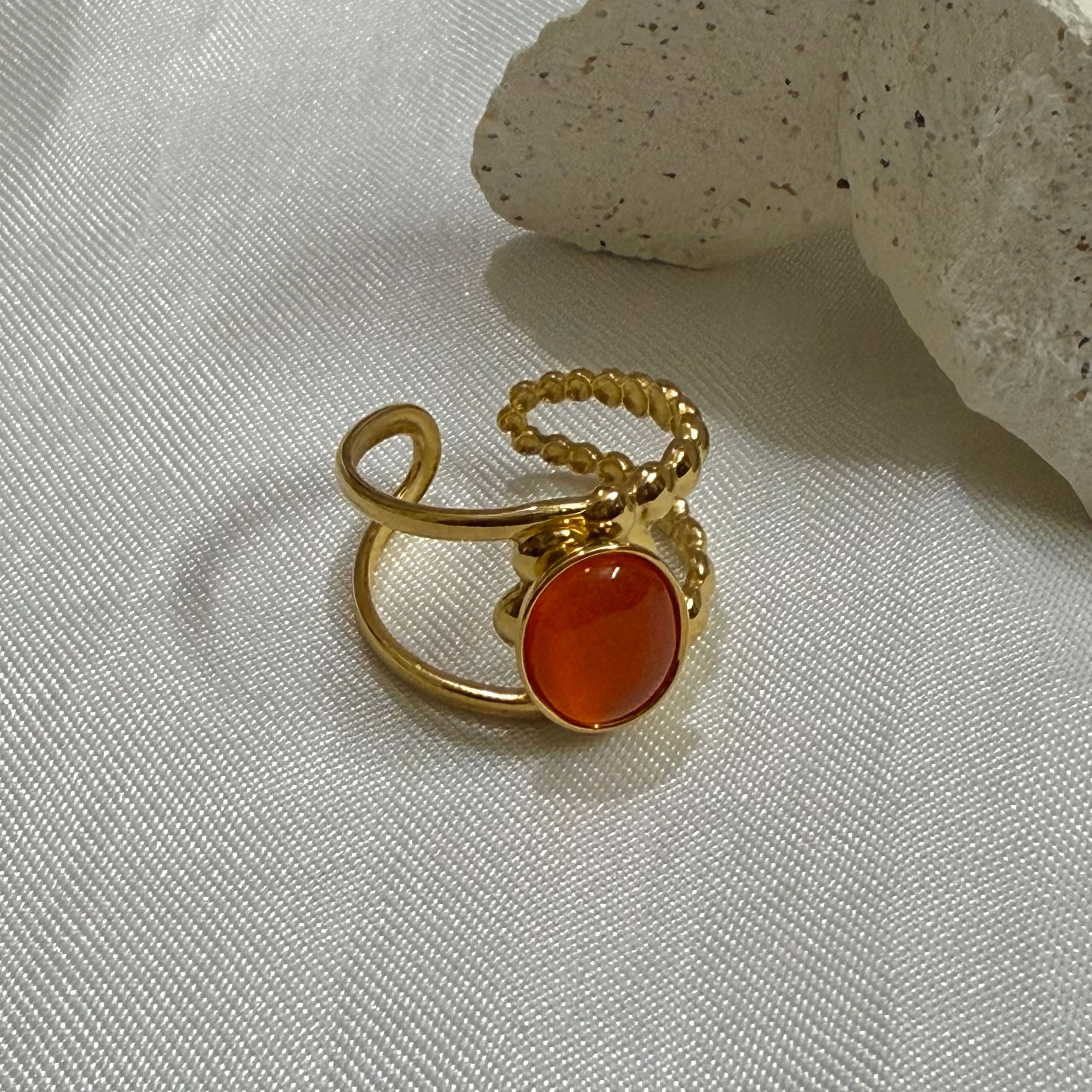 Orange-red cabochon Ring