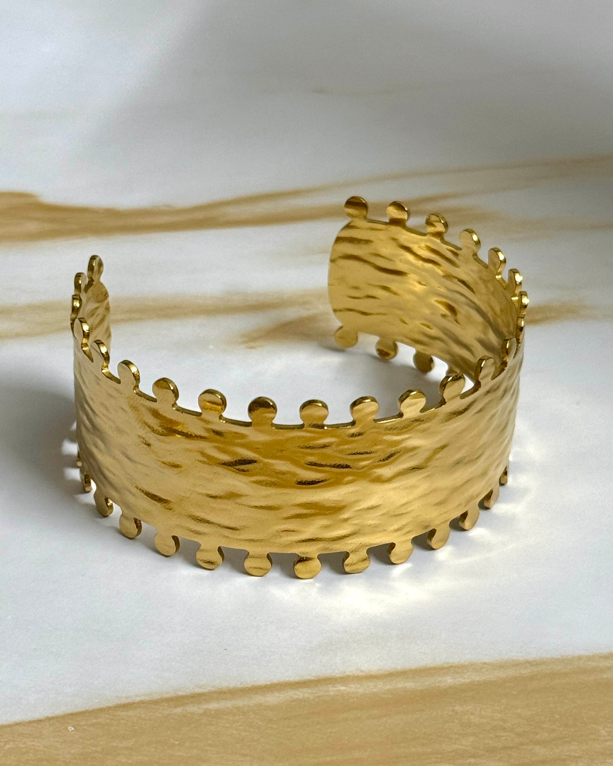 Aura Wide Cuff