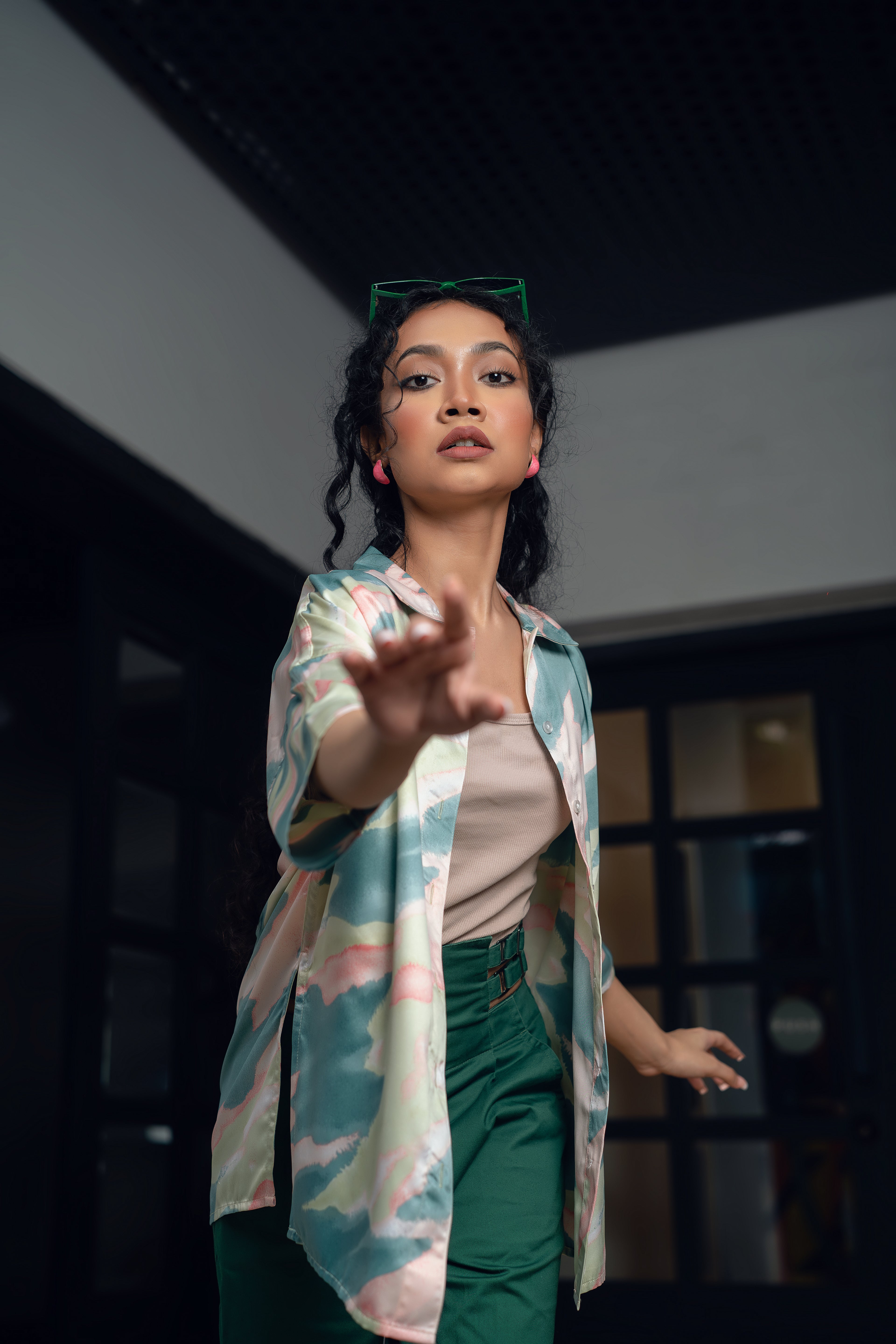 চিক হিউজ - শার্ট - টাই ডাই প্রিন্ট