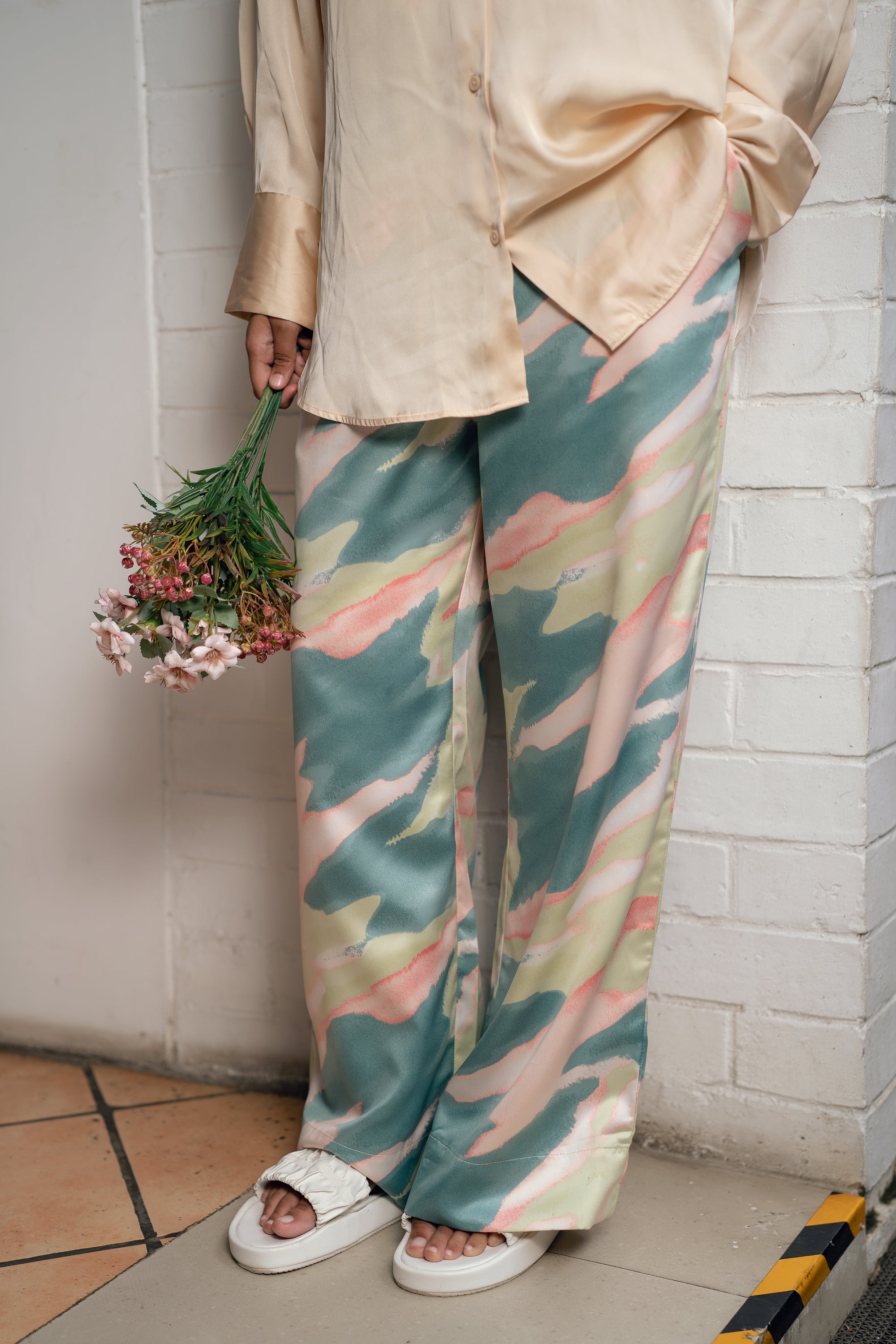 Chic Hues - Straight Legged Pants - Tie Dye print