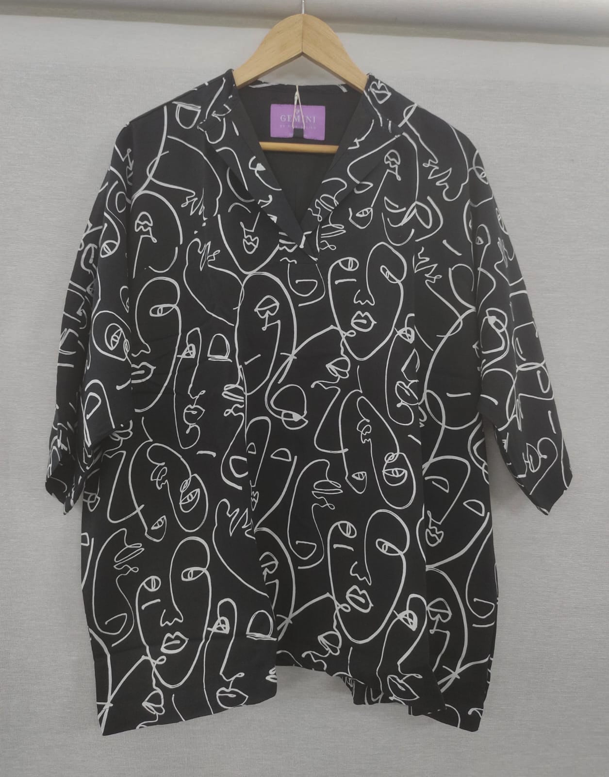 Linear Arts - Collared Top - Black