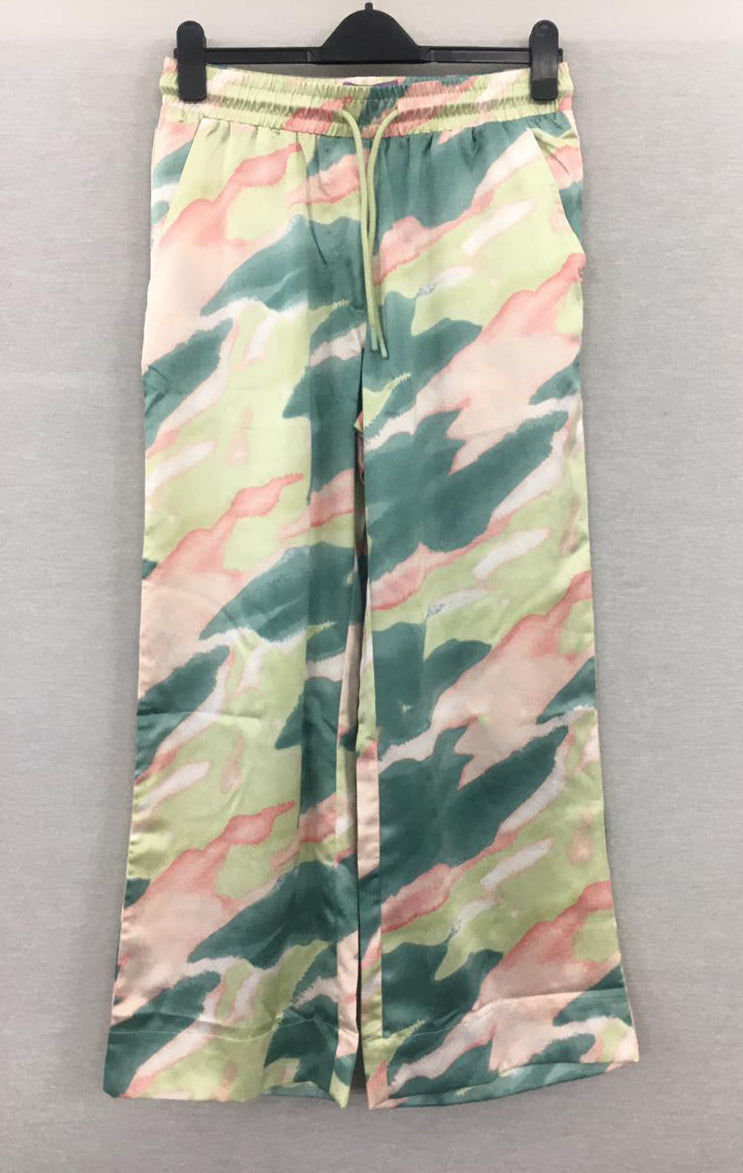 Chic Hues - Straight Legged Pants - Tie Dye print