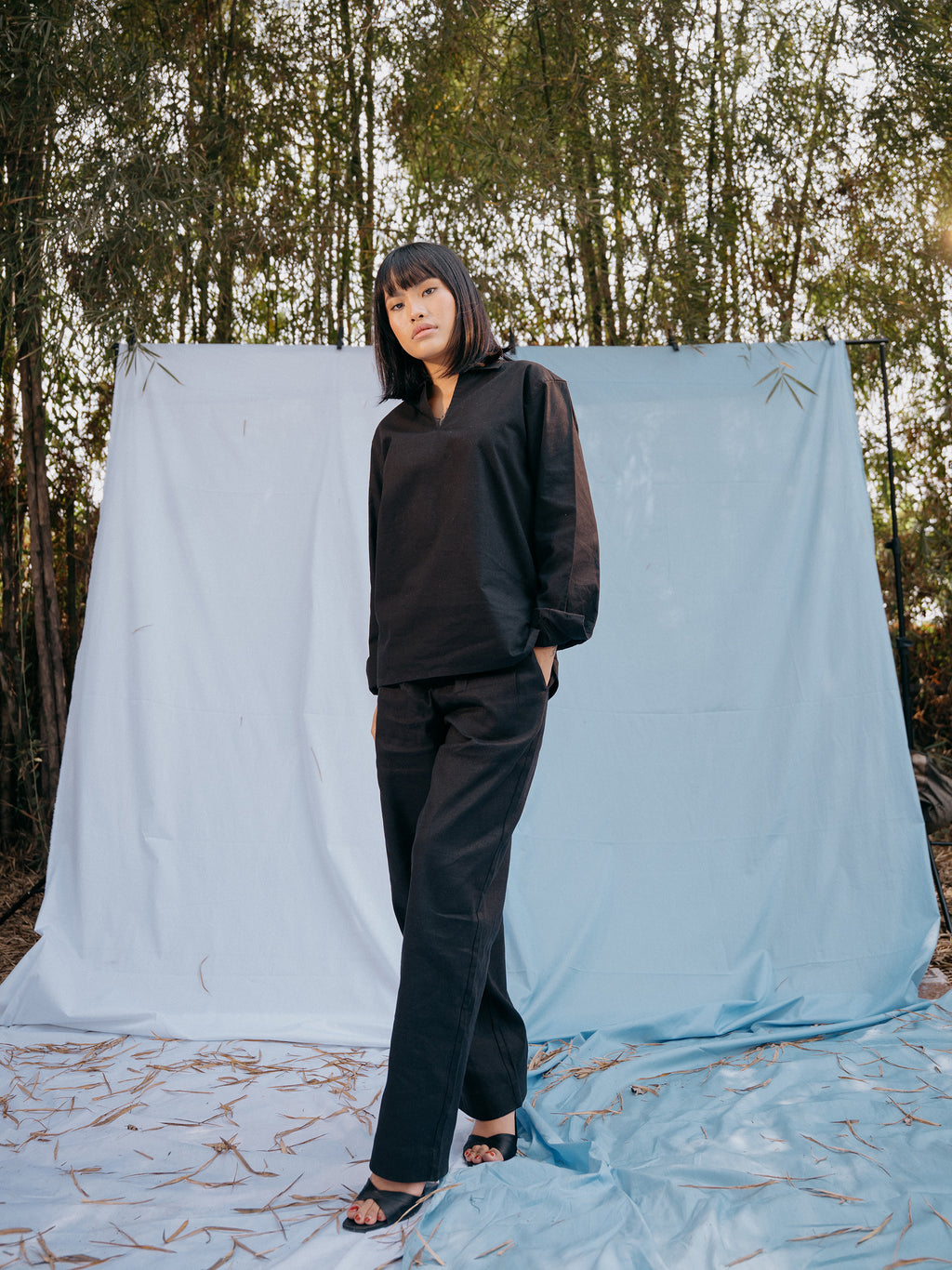 The Amalfi Shirt - Linen Effect V-Placket - Black - Unisex