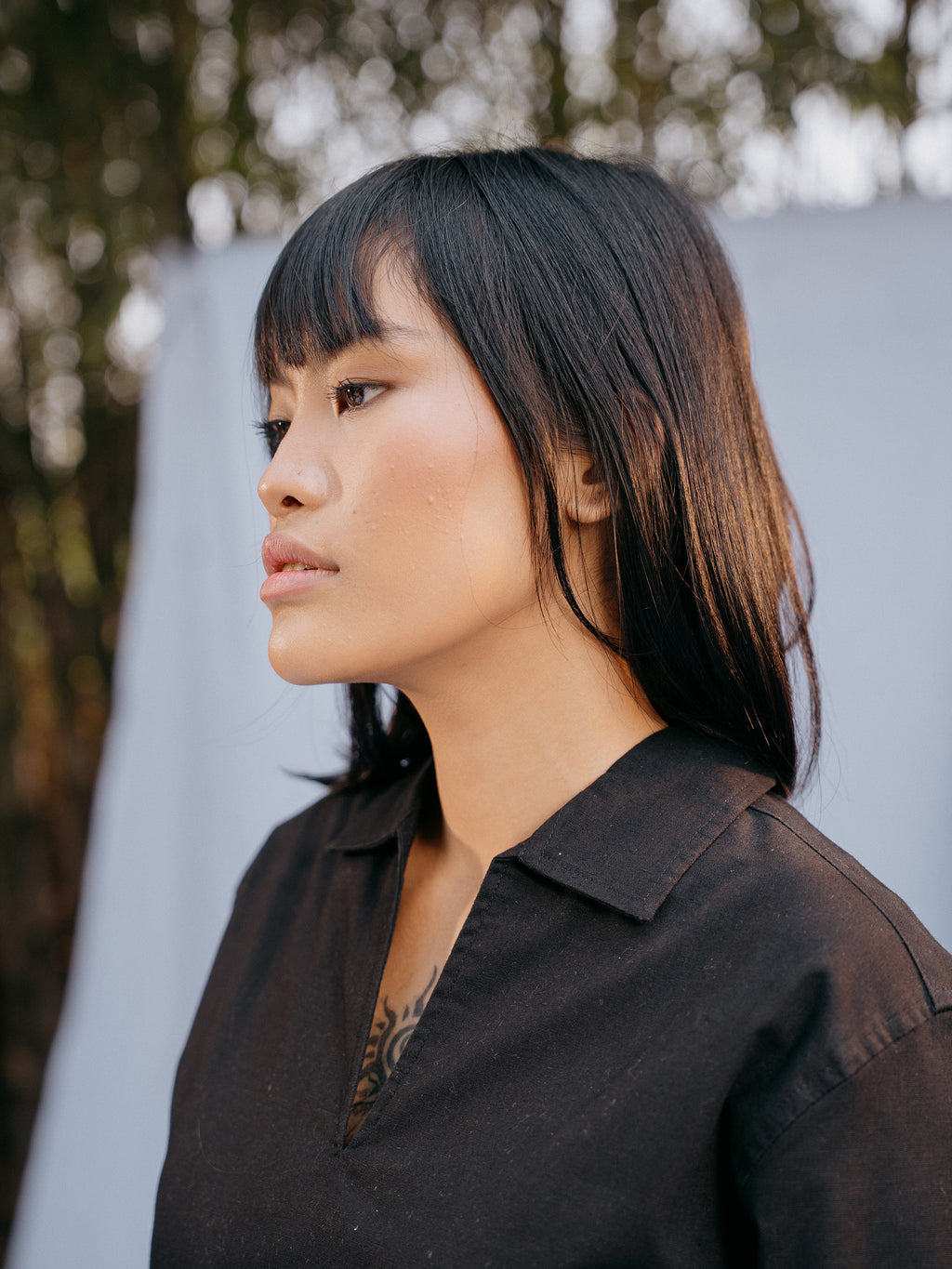 The Amalfi Shirt - Linen Effect V-Placket - Black - Unisex