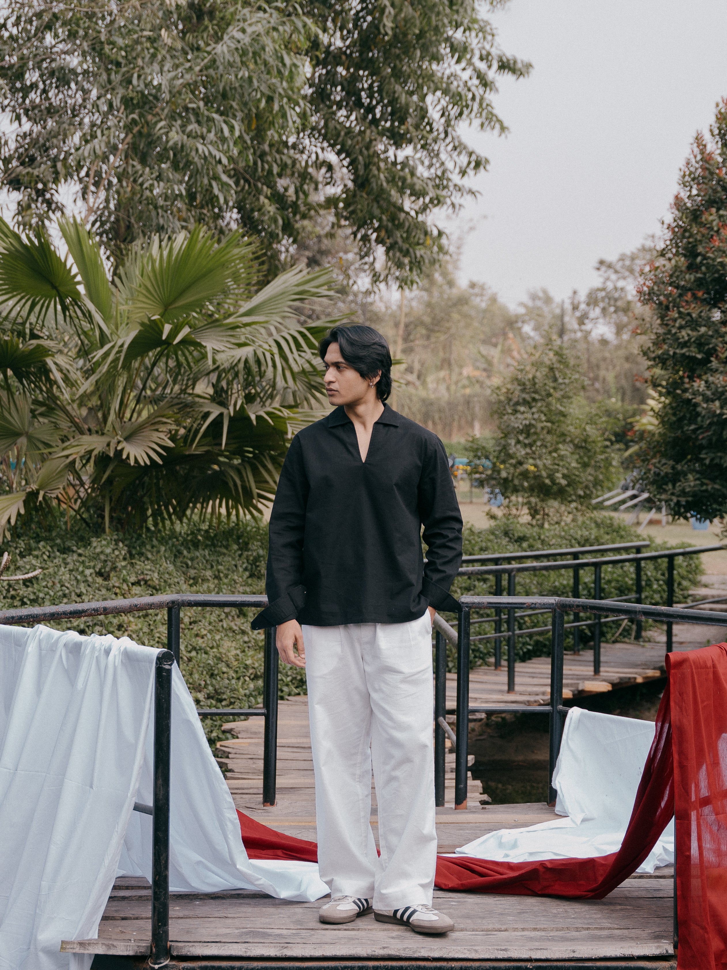 The Amalfi Shirt - Linen Effect V-Placket For Men  - Black