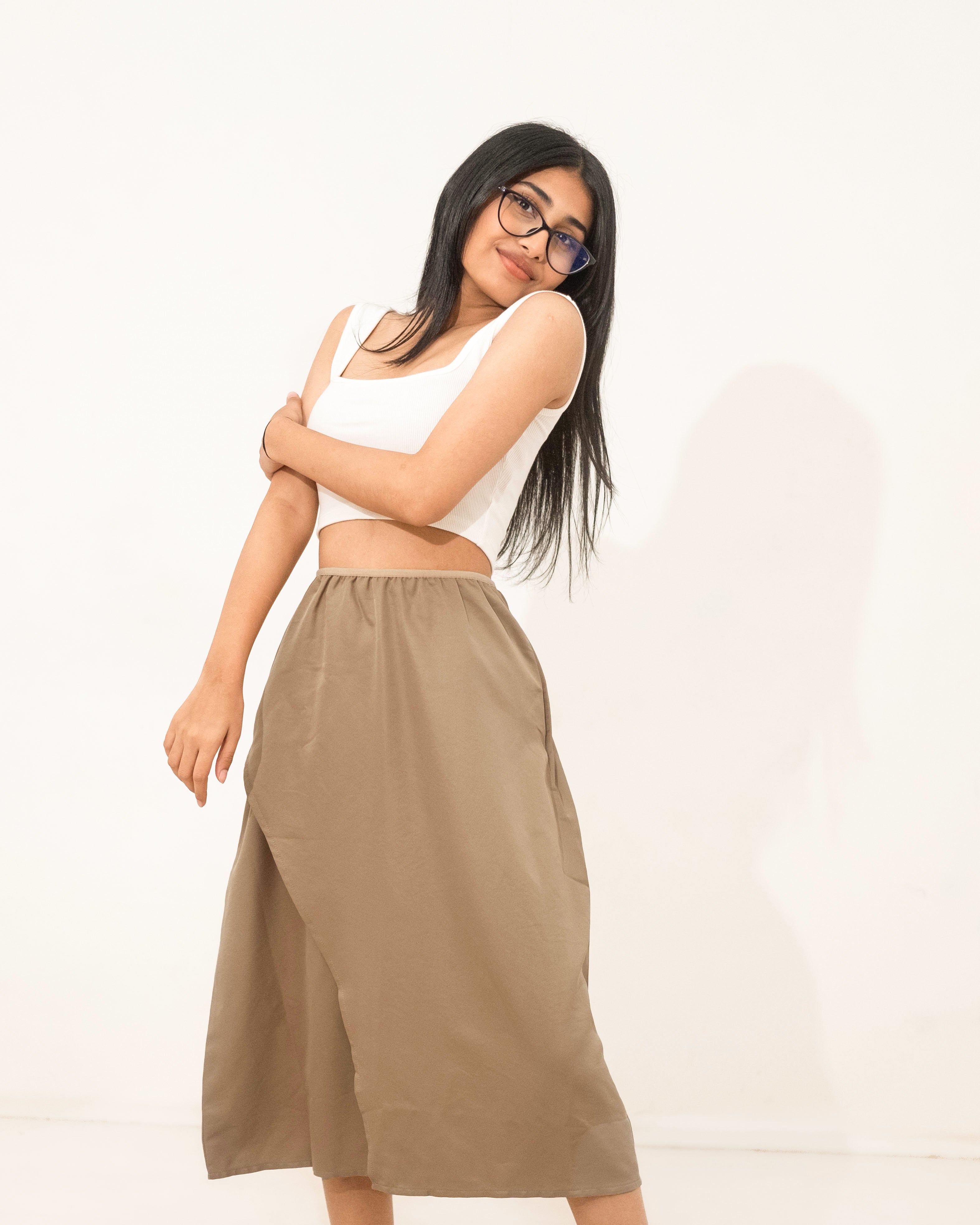 সম্পূর্ণ ওভারল্যাপড - সোনালী বাদামী স্কার্ট