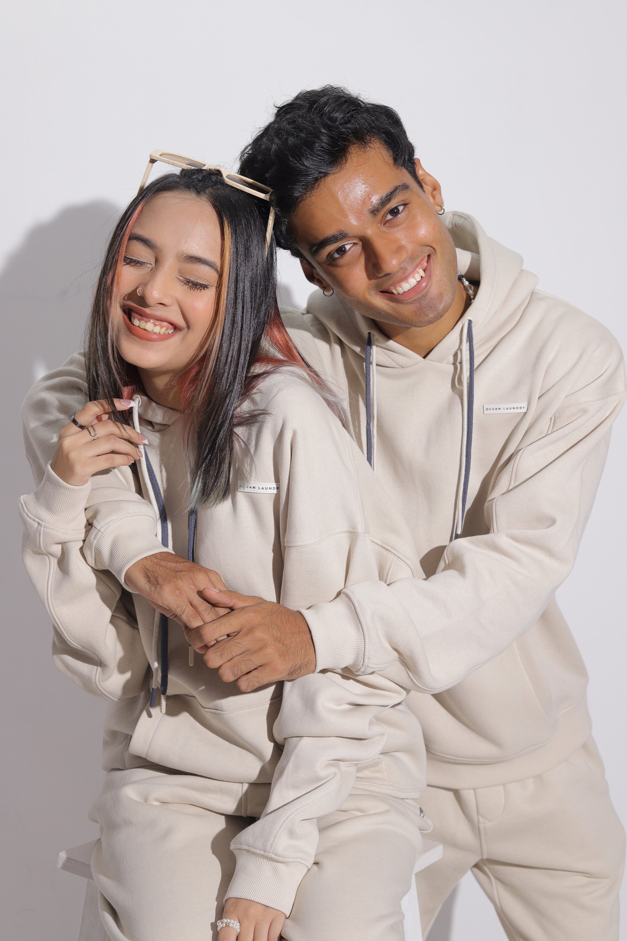 মহিলাদের জন্য সয়া রেগ রেগুলার হুডি - স্টোন